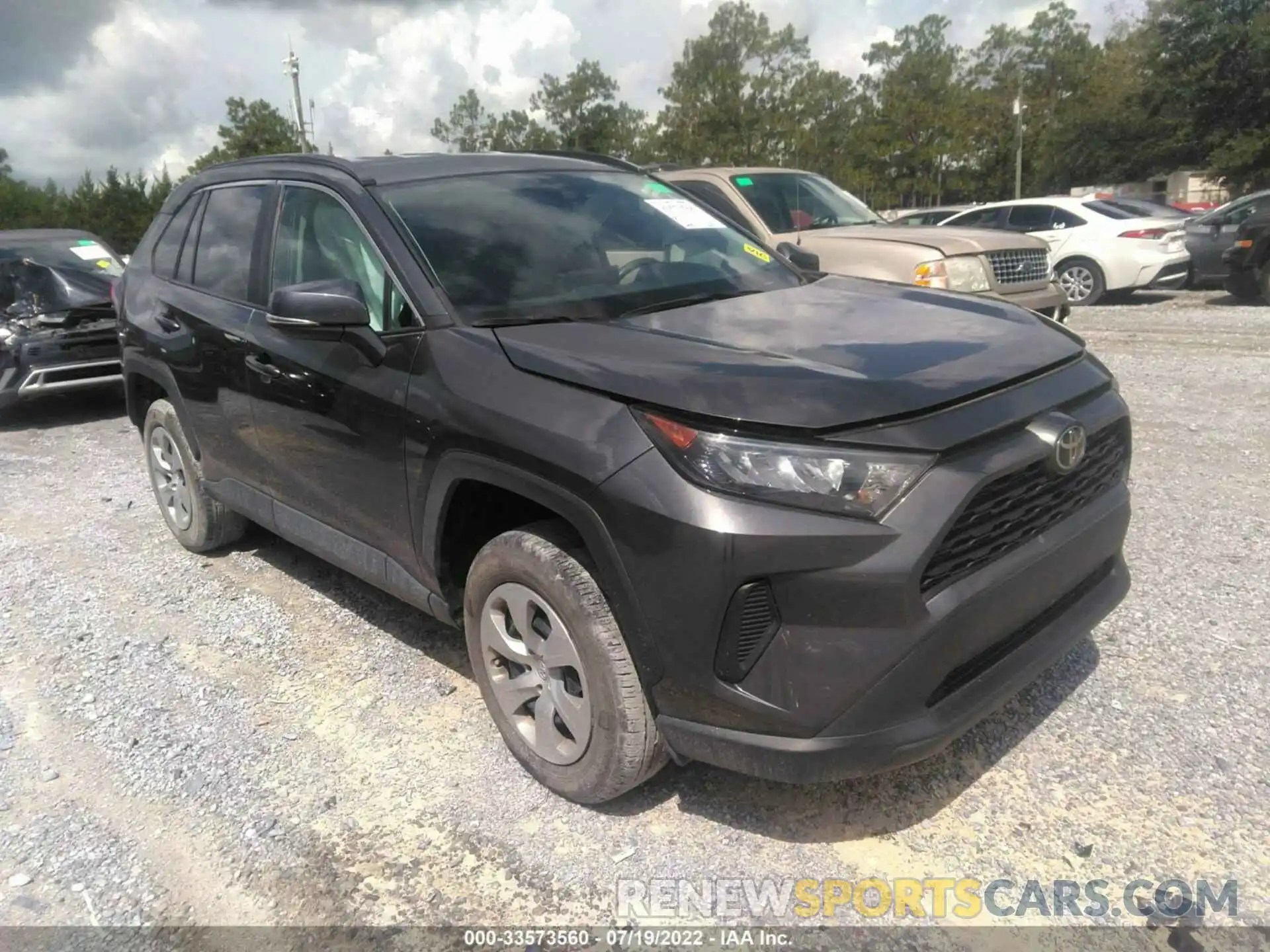 1 Photograph of a damaged car 2T3K1RFV6MC156625 TOYOTA RAV4 2021