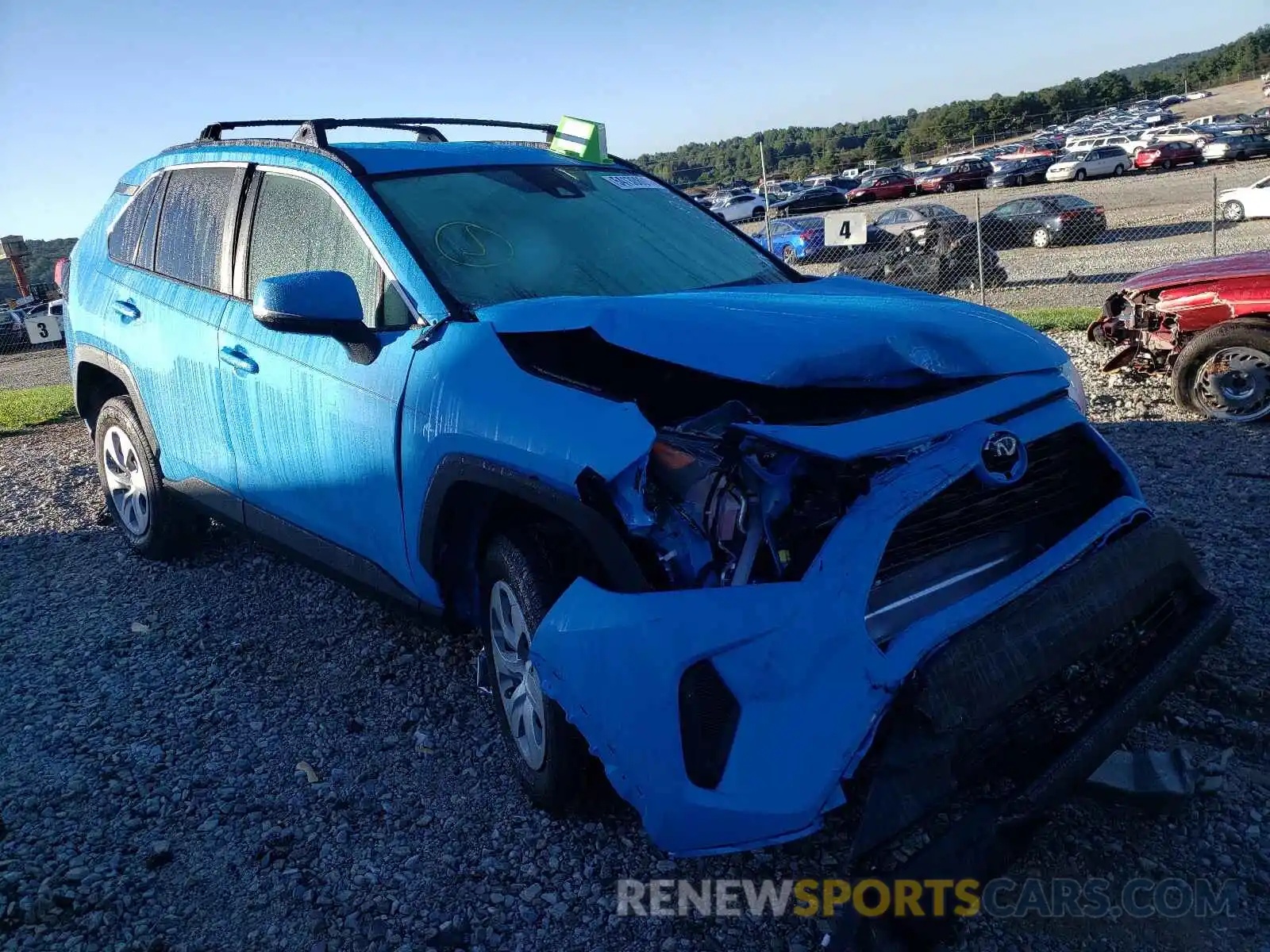 1 Photograph of a damaged car 2T3K1RFV6MW140164 TOYOTA RAV4 2021