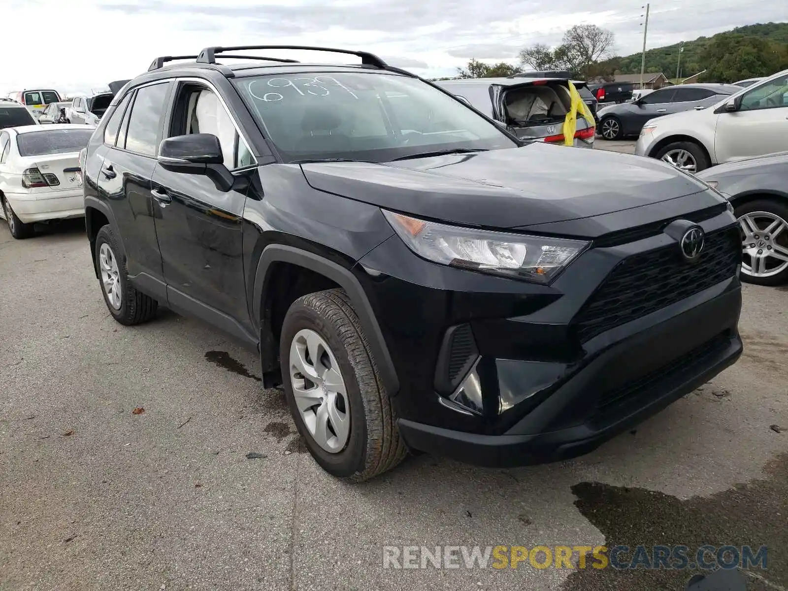 1 Photograph of a damaged car 2T3K1RFV7MC156939 TOYOTA RAV4 2021