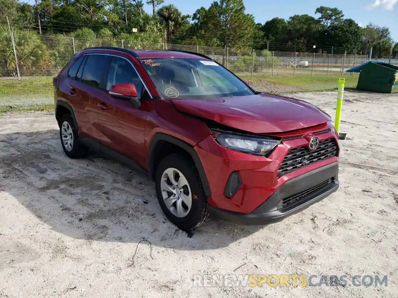 1 Photograph of a damaged car 2T3K1RFV7MW136009 TOYOTA RAV4 2021