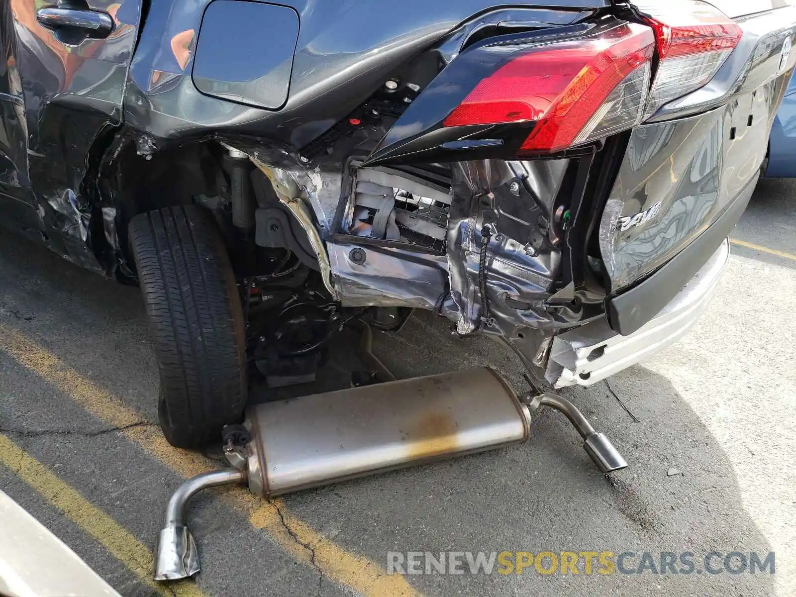 9 Photograph of a damaged car 2T3K1RFV8MC099456 TOYOTA RAV4 2021