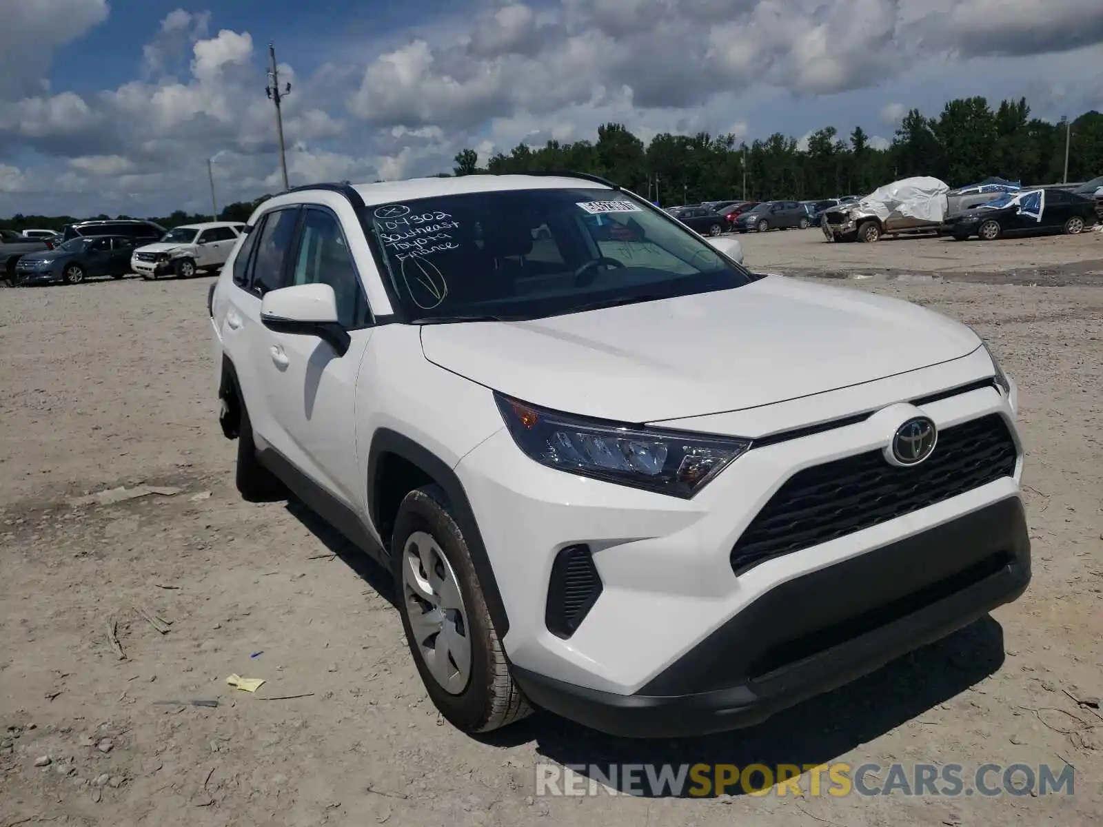 1 Photograph of a damaged car 2T3K1RFV8MC104302 TOYOTA RAV4 2021