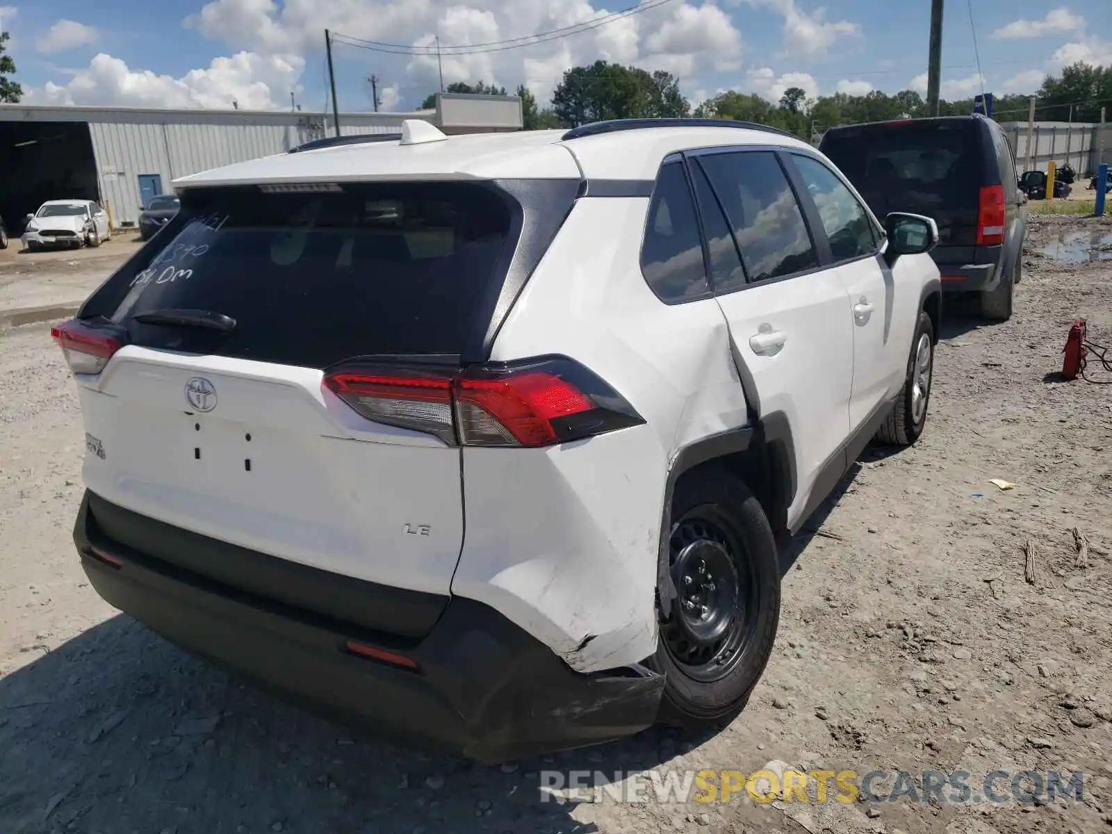 4 Photograph of a damaged car 2T3K1RFV8MC104302 TOYOTA RAV4 2021