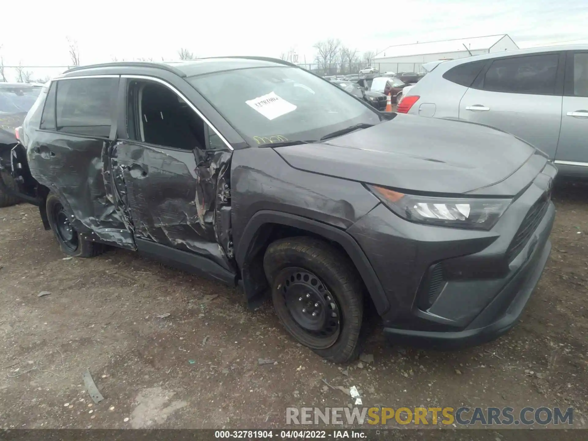 1 Photograph of a damaged car 2T3K1RFV9MC124784 TOYOTA RAV4 2021