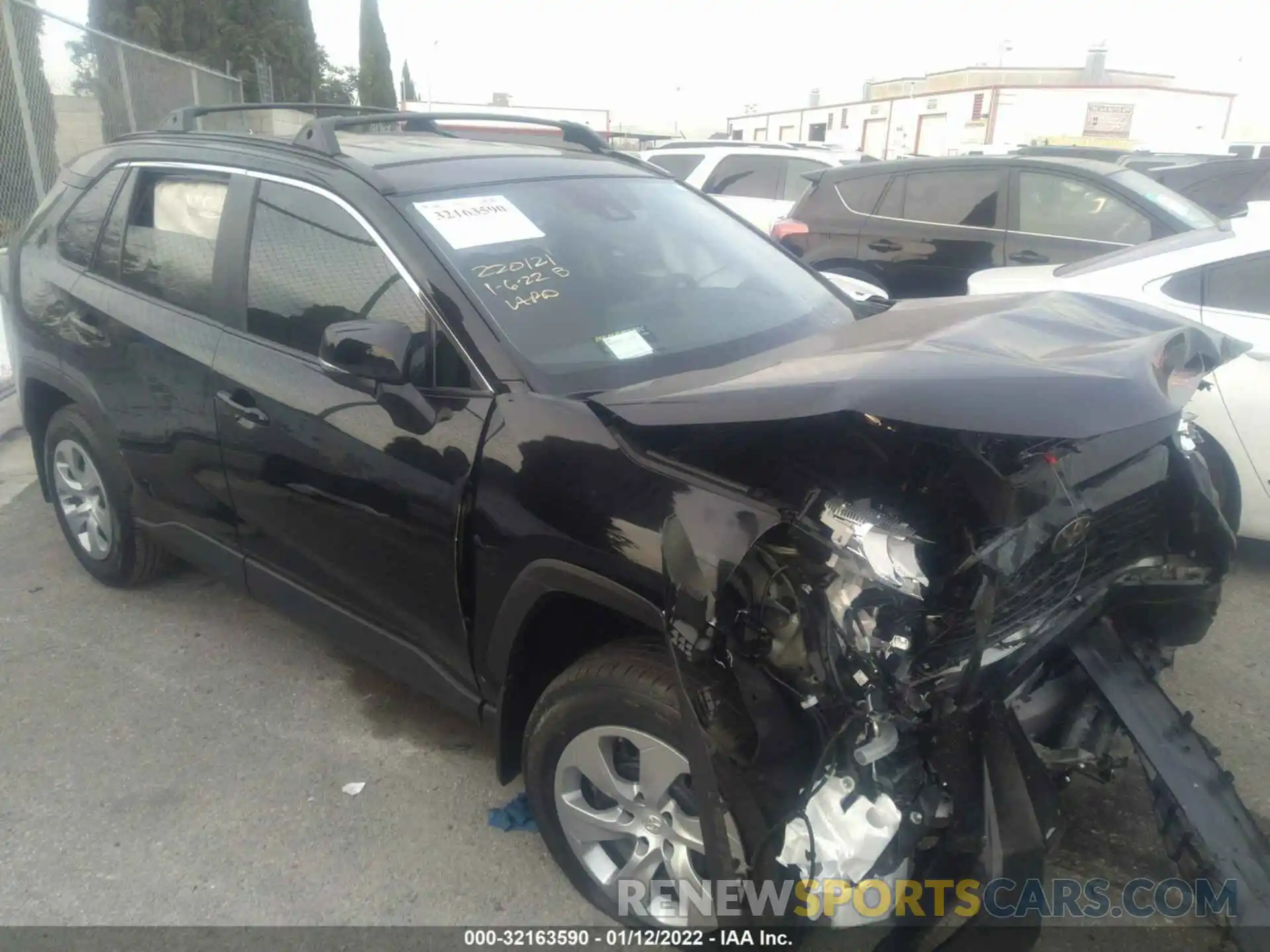 1 Photograph of a damaged car 2T3K1RFV9MC167800 TOYOTA RAV4 2021