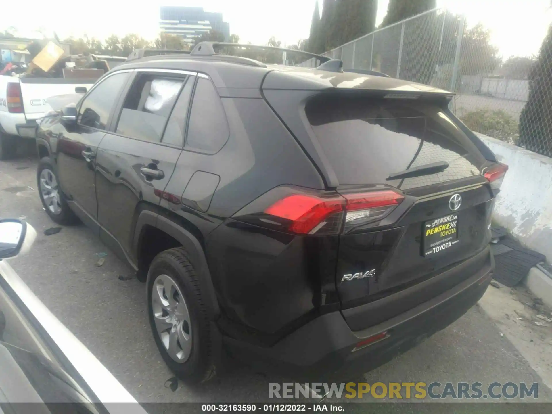 3 Photograph of a damaged car 2T3K1RFV9MC167800 TOYOTA RAV4 2021