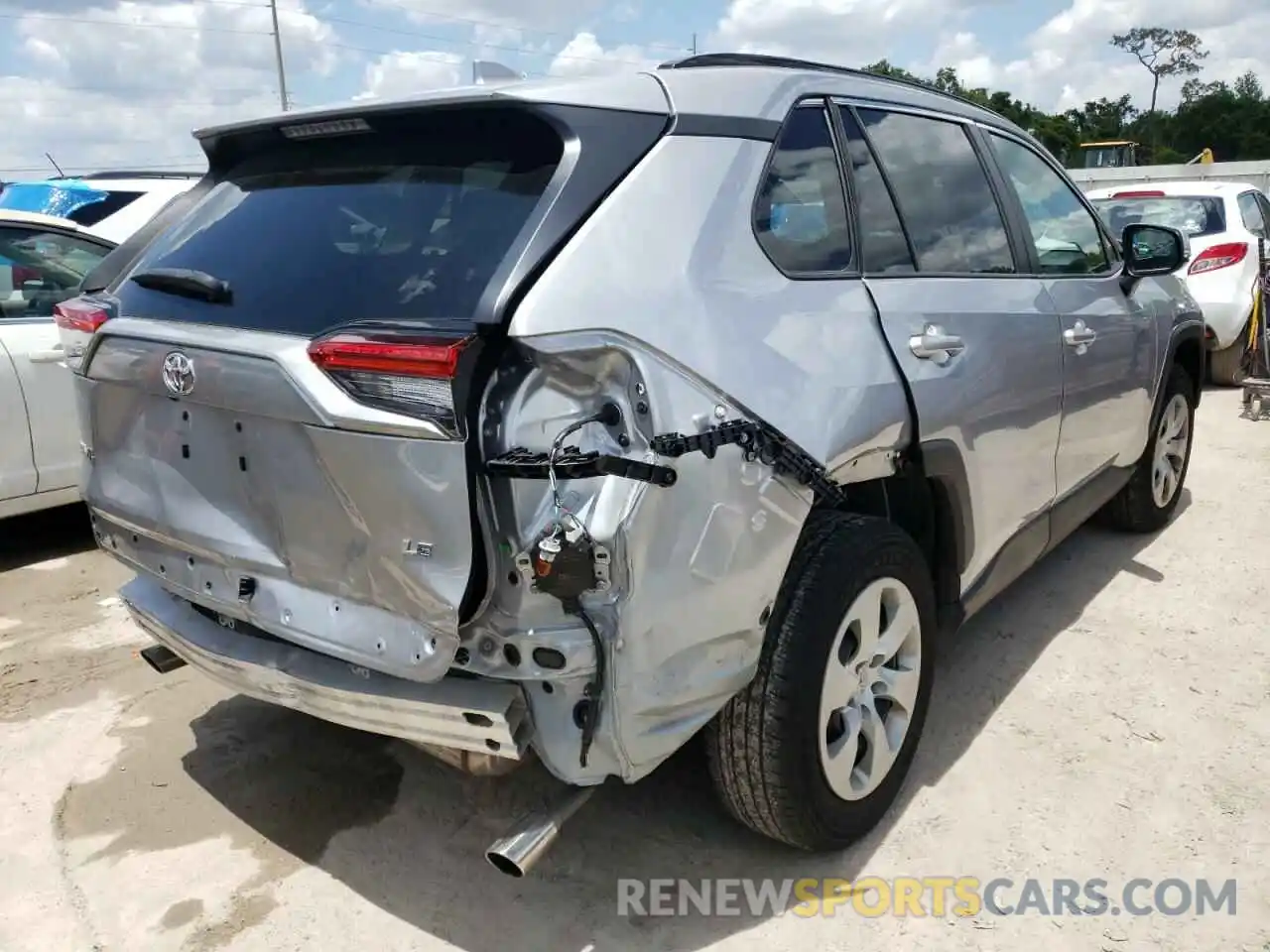 4 Photograph of a damaged car 2T3K1RFVXMC092203 TOYOTA RAV4 2021