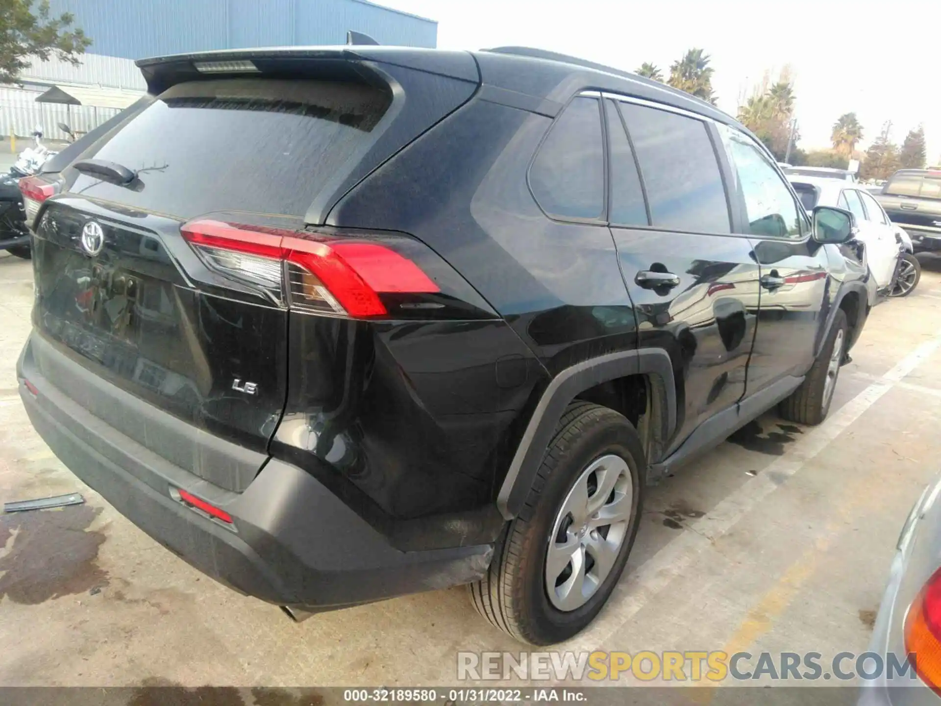 4 Photograph of a damaged car 2T3K1RFVXMC150911 TOYOTA RAV4 2021