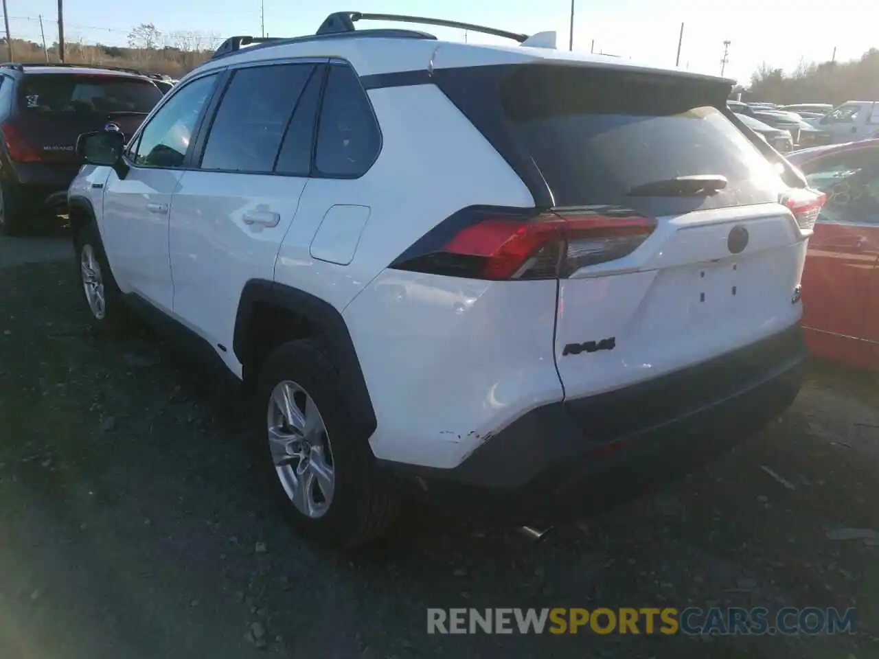 3 Photograph of a damaged car 2T3L6RFV0MW018163 TOYOTA RAV4 2021