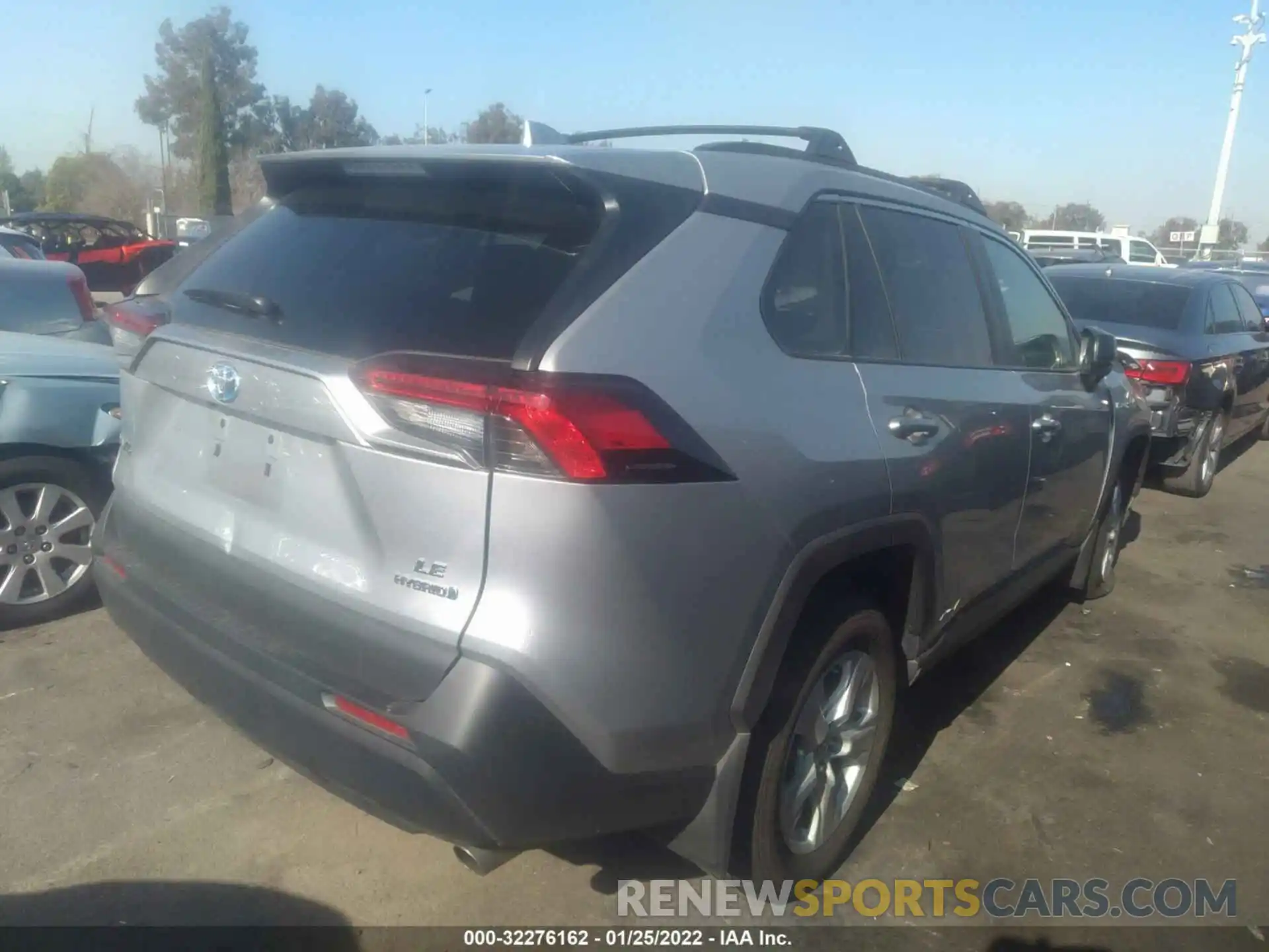 4 Photograph of a damaged car 2T3L6RFV1MW014431 TOYOTA RAV4 2021