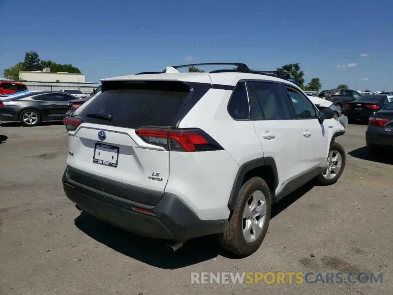 4 Photograph of a damaged car 2T3L6RFV8MW005595 TOYOTA RAV4 2021