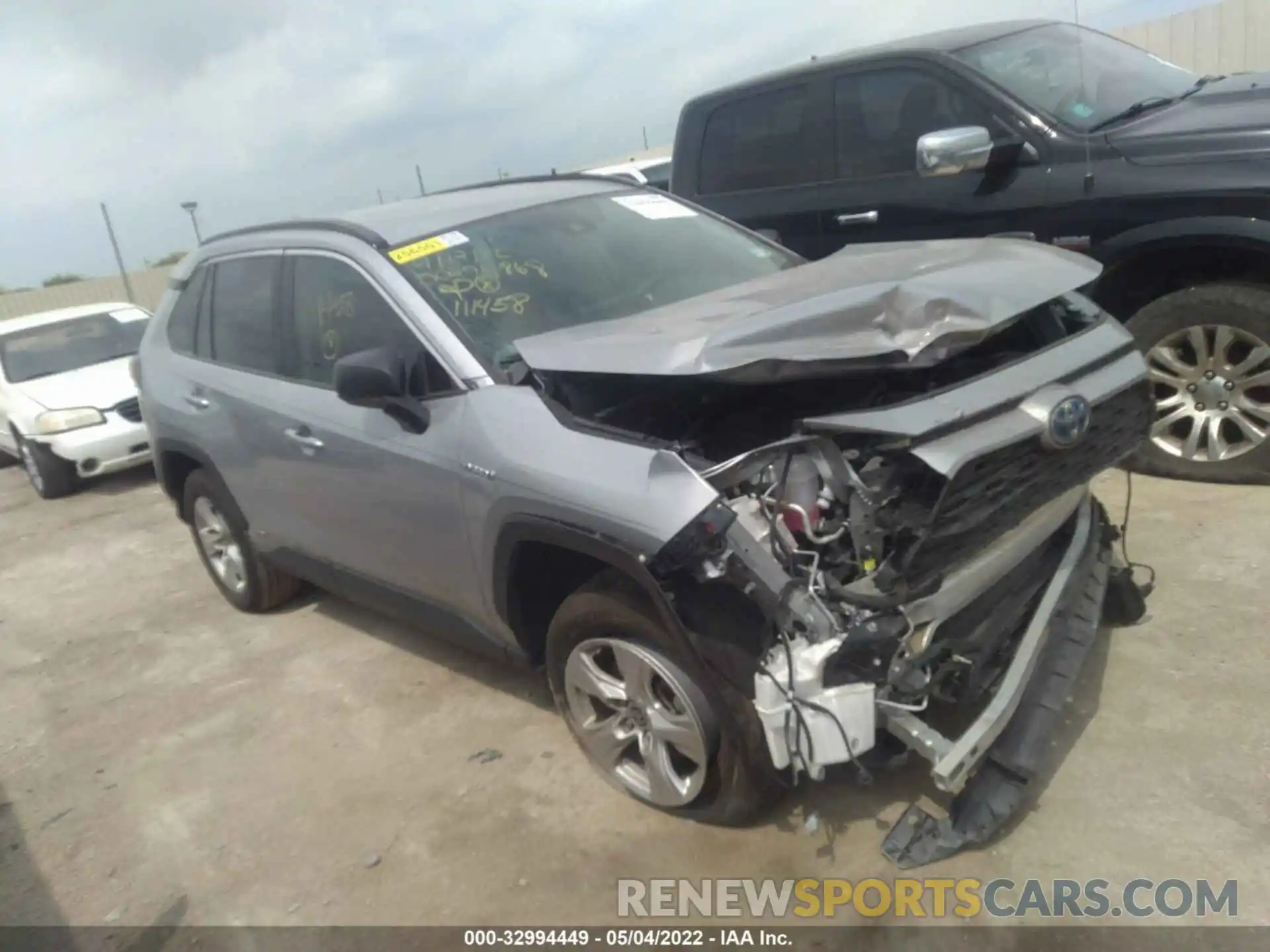 1 Photograph of a damaged car 2T3LWRFV2MW111458 TOYOTA RAV4 2021