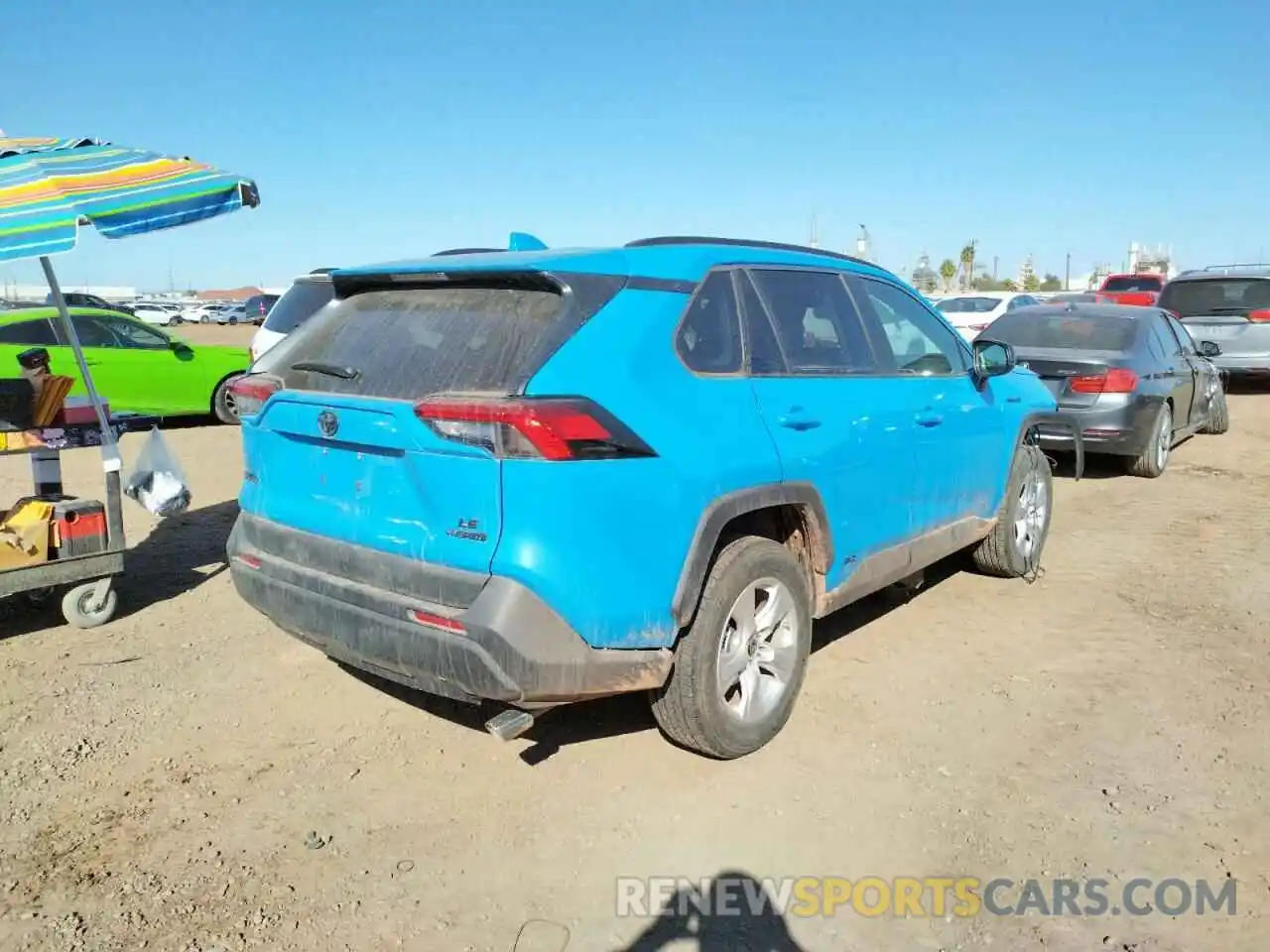 4 Фотография поврежденного автомобиля 2T3LWRFV2MW111637 TOYOTA RAV4 2021