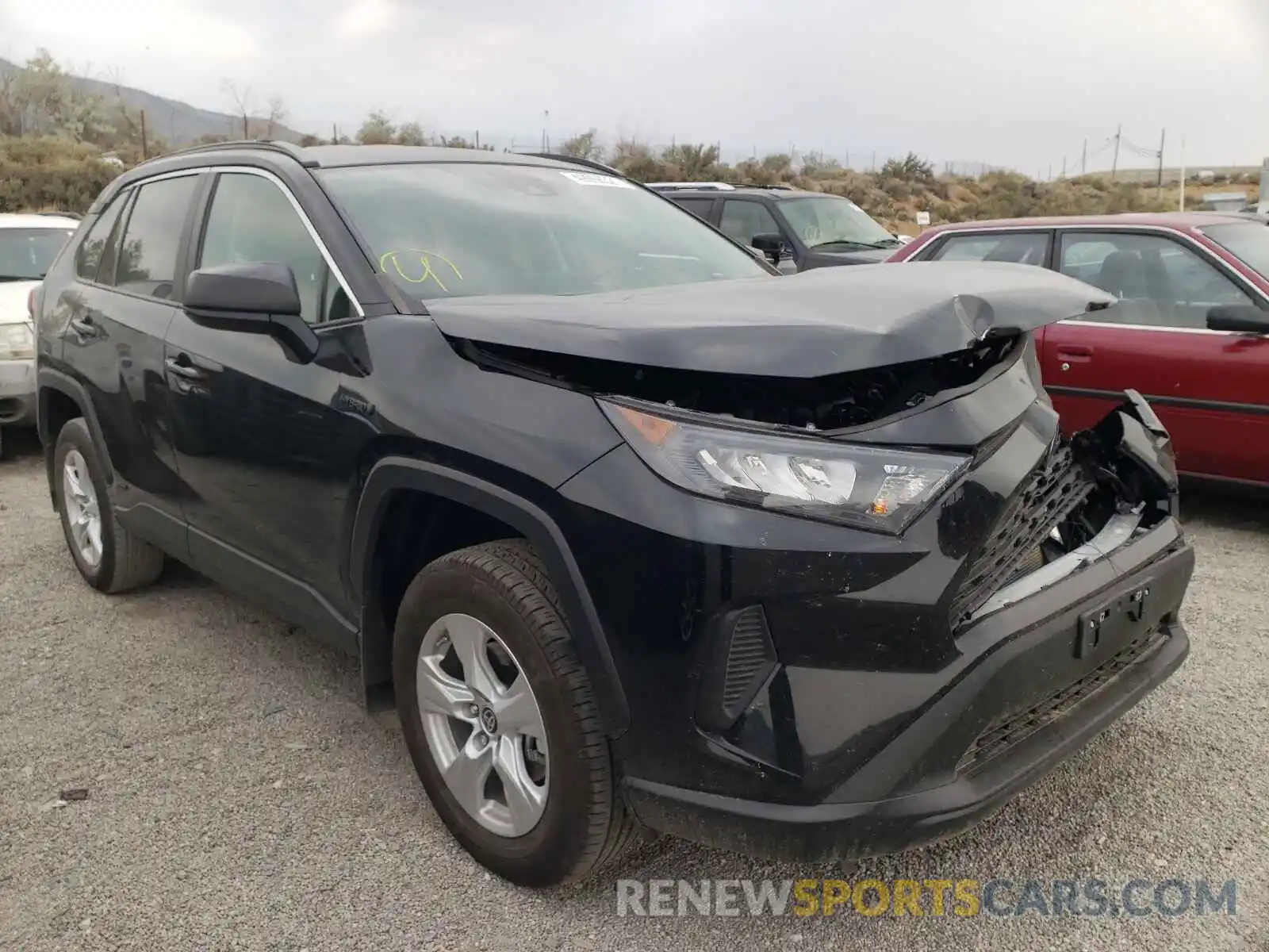 1 Photograph of a damaged car 2T3LWRFV2MW112660 TOYOTA RAV4 2021