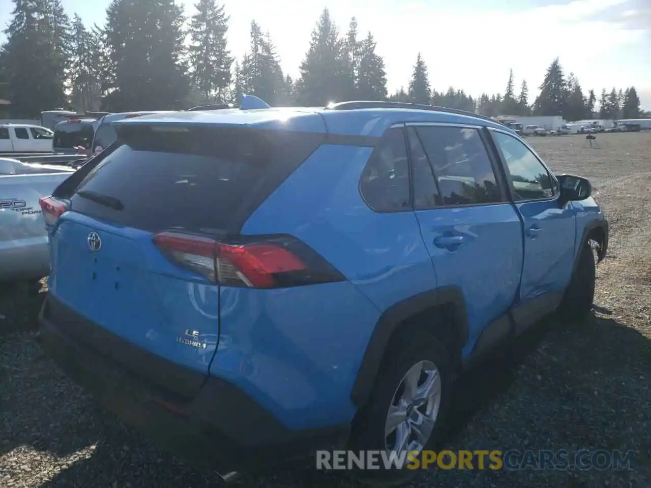 4 Photograph of a damaged car 2T3LWRFV7MW127624 TOYOTA RAV4 2021