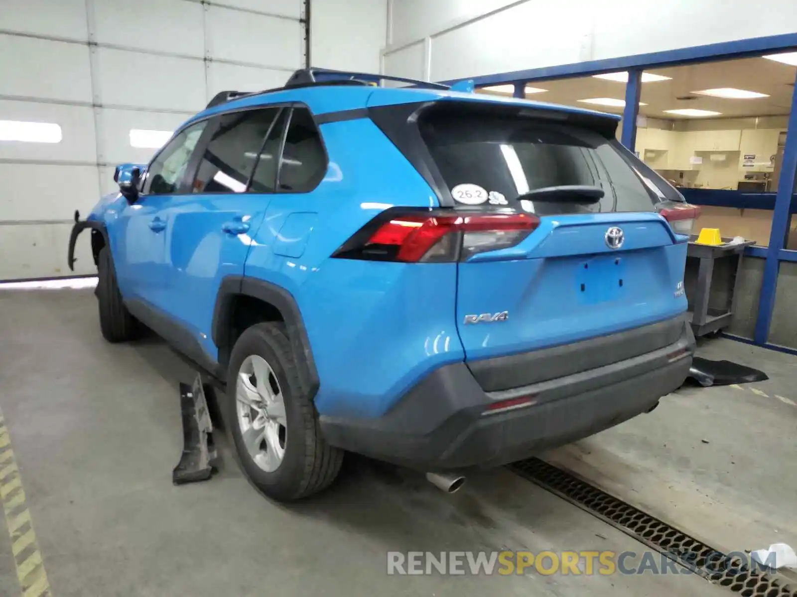 3 Фотография поврежденного автомобиля 2T3M6RFV5MW004943 TOYOTA RAV4 2021