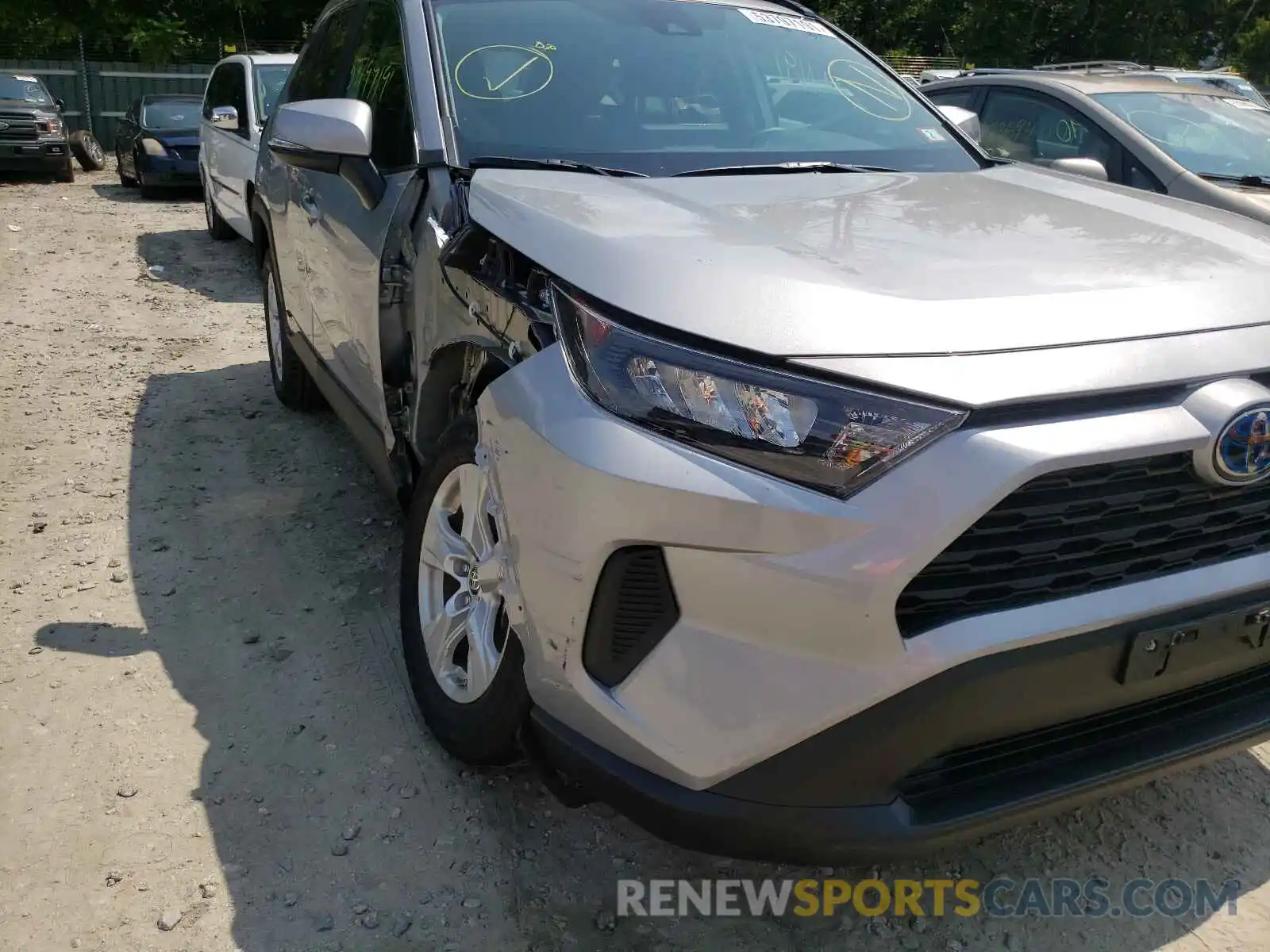 9 Photograph of a damaged car 2T3M6RFV5MW018633 TOYOTA RAV4 2021