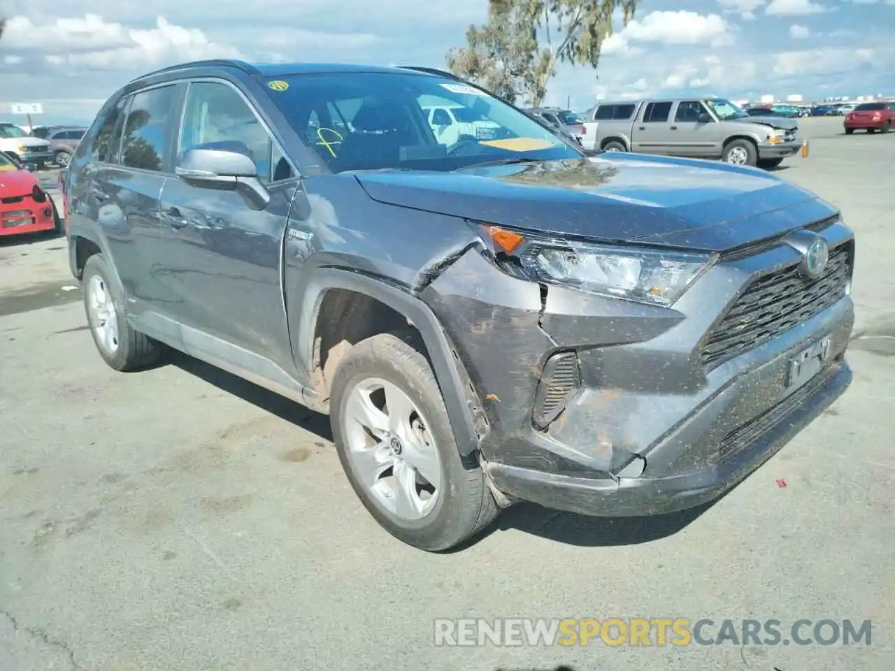 1 Photograph of a damaged car 2T3M6RFV6MW016616 TOYOTA RAV4 2021