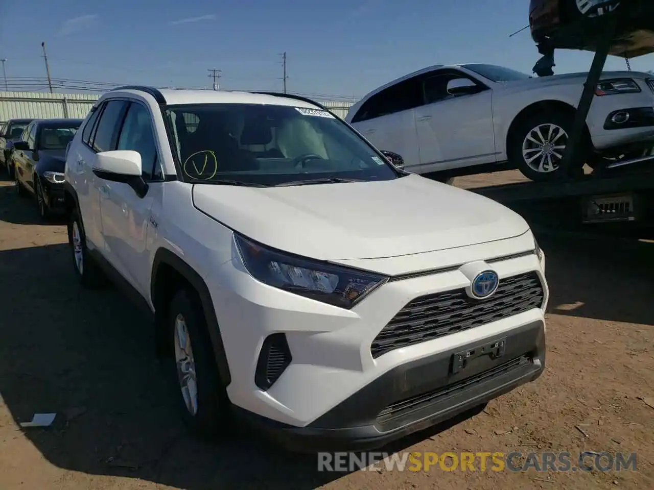 1 Photograph of a damaged car 2T3M6RFV7MW007584 TOYOTA RAV4 2021