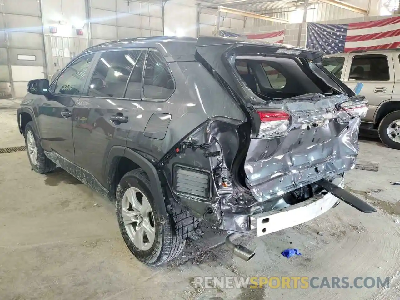 3 Photograph of a damaged car 2T3MWRFV0MW121801 TOYOTA RAV4 2021