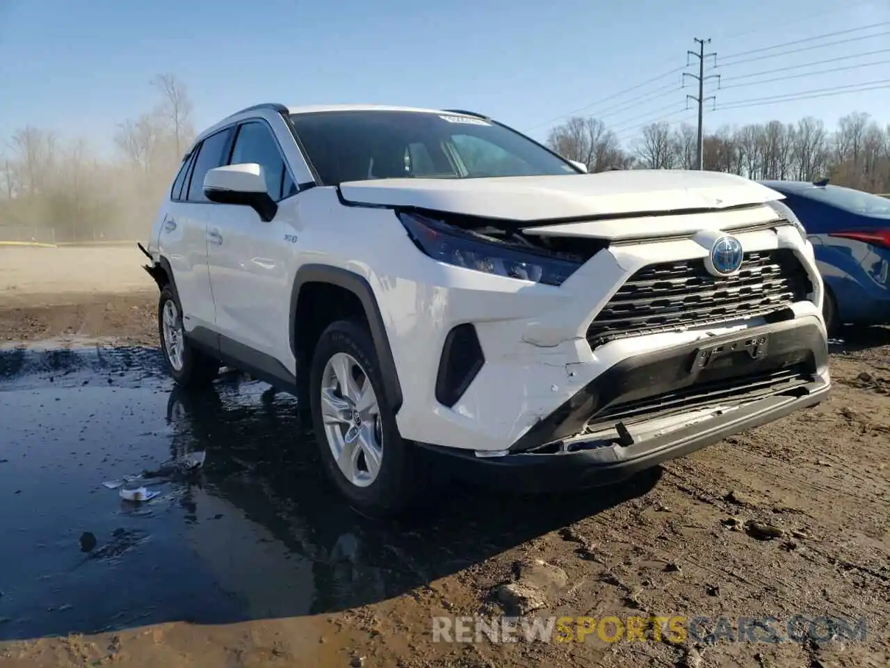 1 Photograph of a damaged car 2T3MWRFV4MW121106 TOYOTA RAV4 2021