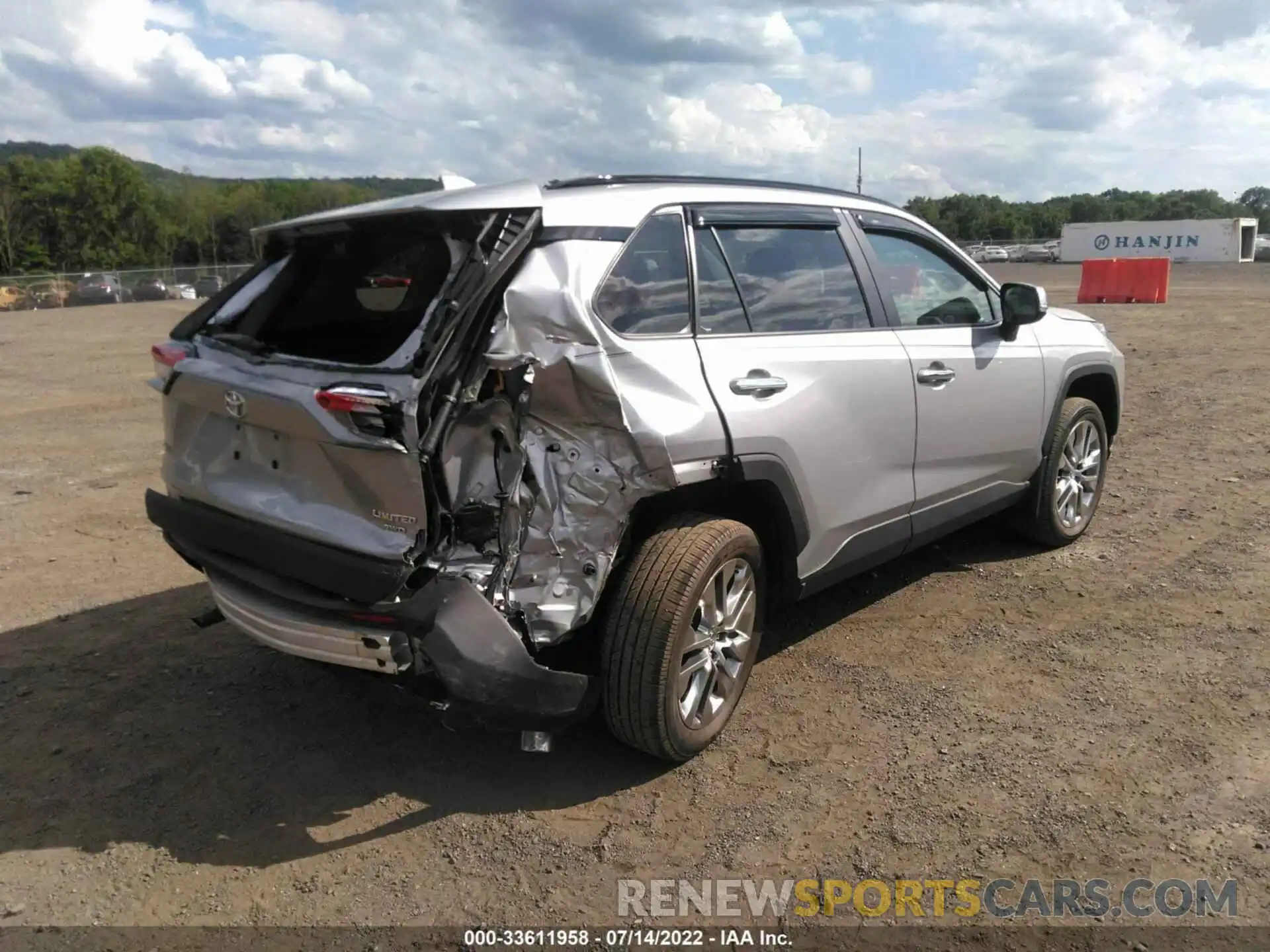 4 Photograph of a damaged car 2T3N1RFV1MW144149 TOYOTA RAV4 2021