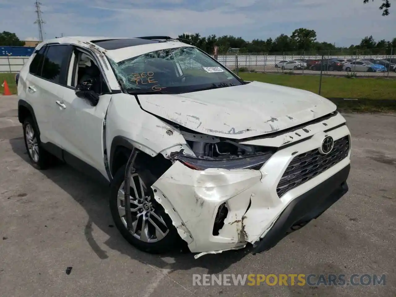 1 Photograph of a damaged car 2T3N1RFV2MW191898 TOYOTA RAV4 2021