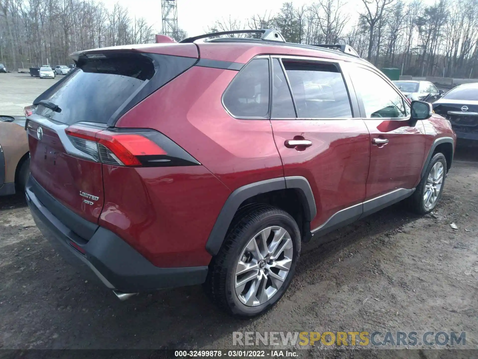 4 Photograph of a damaged car 2T3N1RFV3MC137365 TOYOTA RAV4 2021