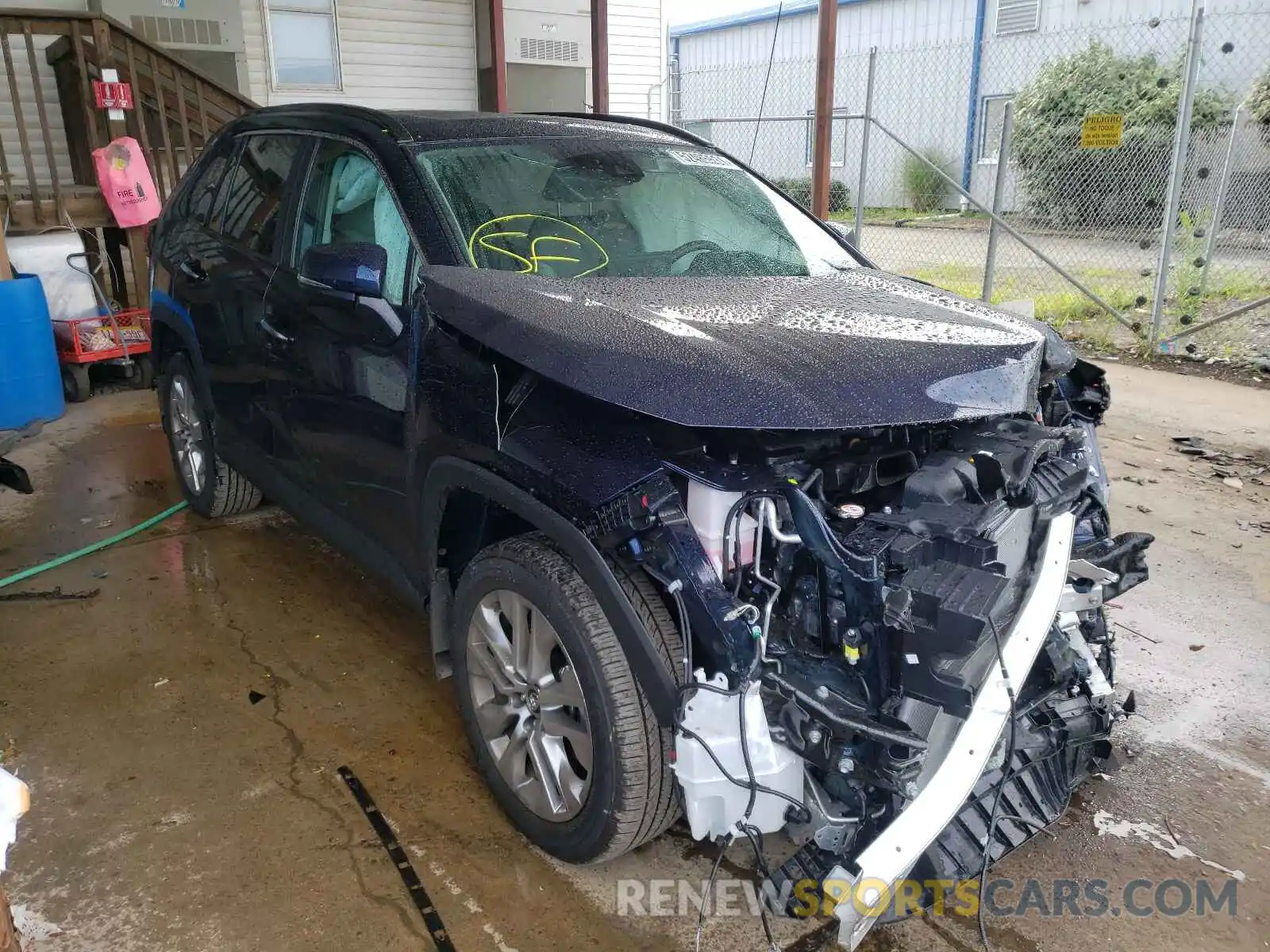 1 Photograph of a damaged car 2T3N1RFV3MC147233 TOYOTA RAV4 2021