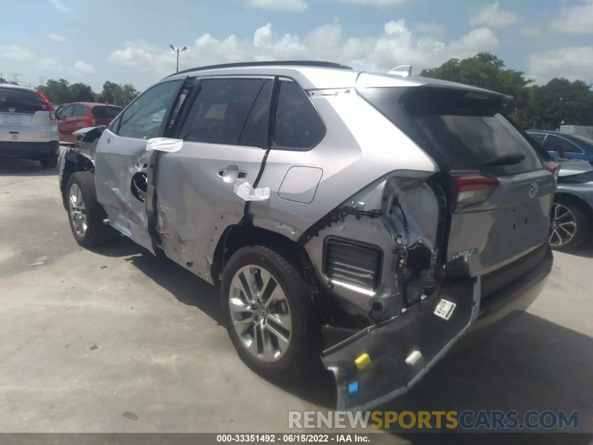 3 Photograph of a damaged car 2T3N1RFV3MC211691 TOYOTA RAV4 2021