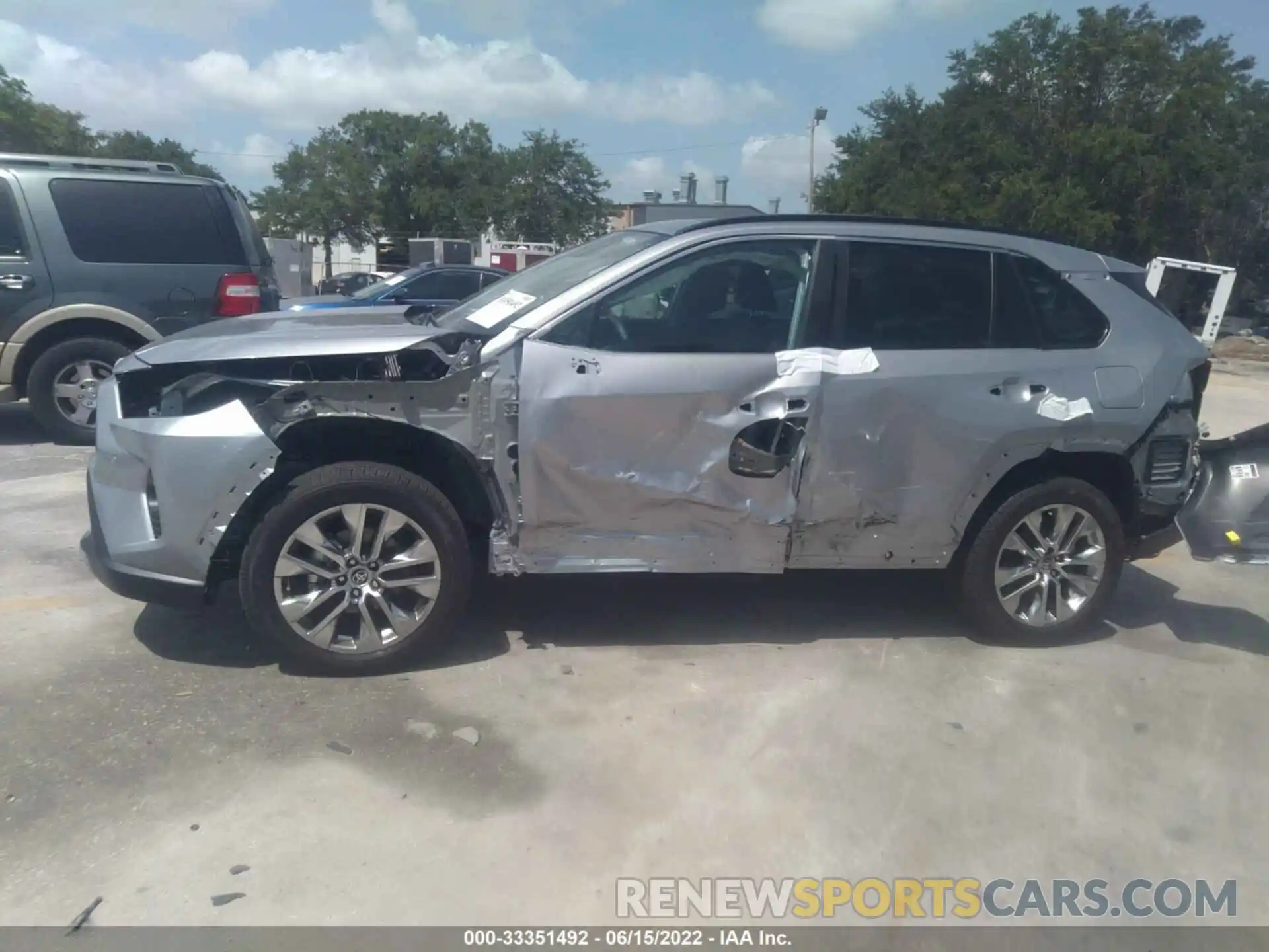 6 Photograph of a damaged car 2T3N1RFV3MC211691 TOYOTA RAV4 2021