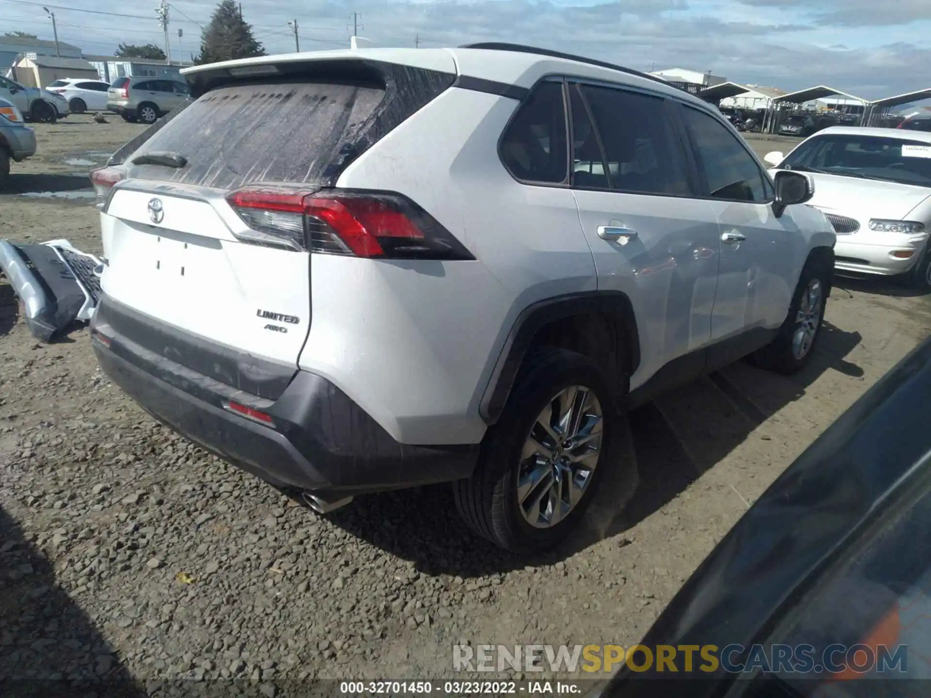 4 Photograph of a damaged car 2T3N1RFV4MW160541 TOYOTA RAV4 2021