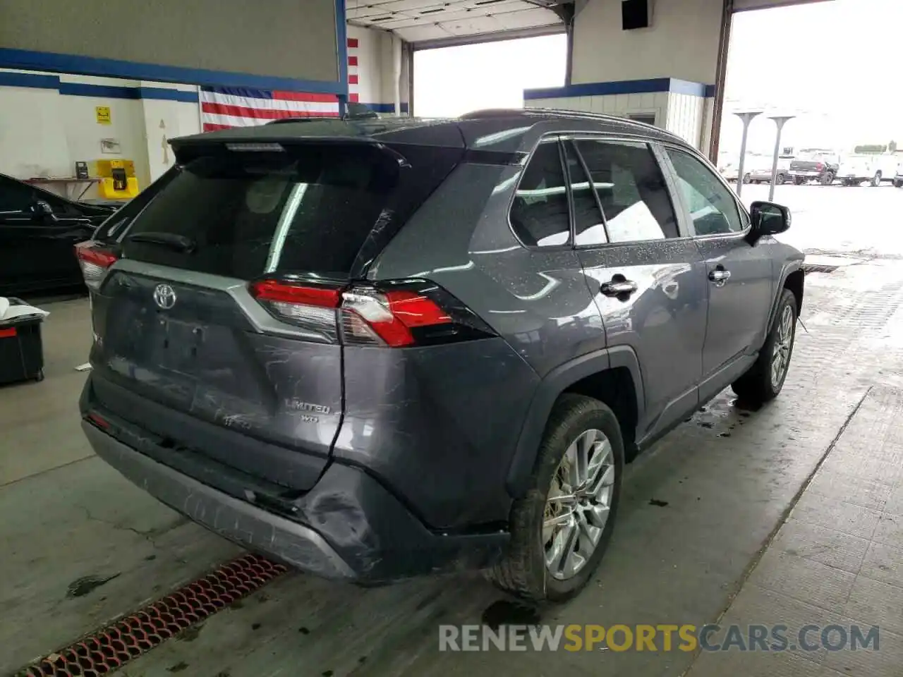 4 Photograph of a damaged car 2T3N1RFV7MC195575 TOYOTA RAV4 2021