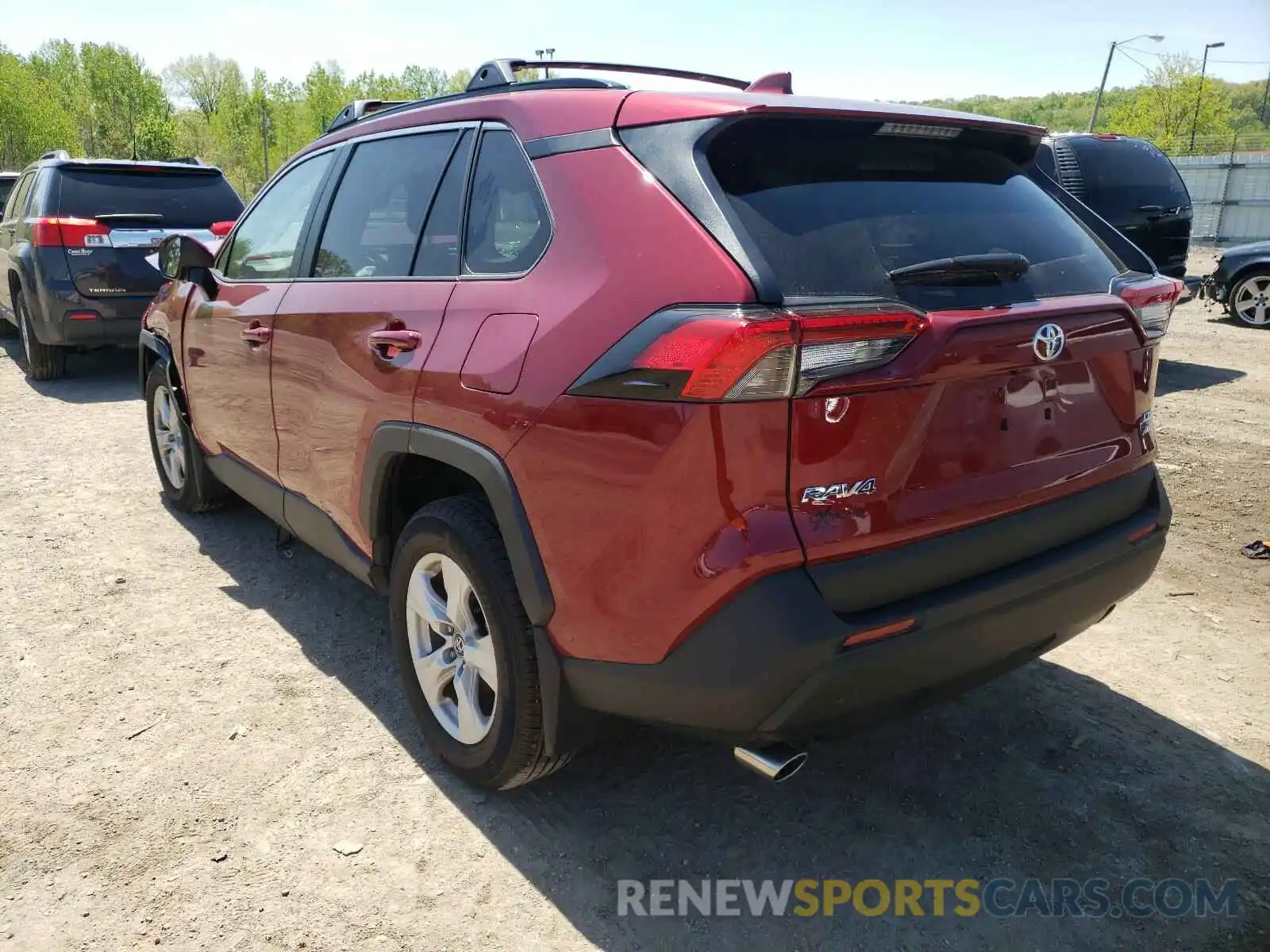 3 Photograph of a damaged car 2T3P1RFV0MC143052 TOYOTA RAV4 2021