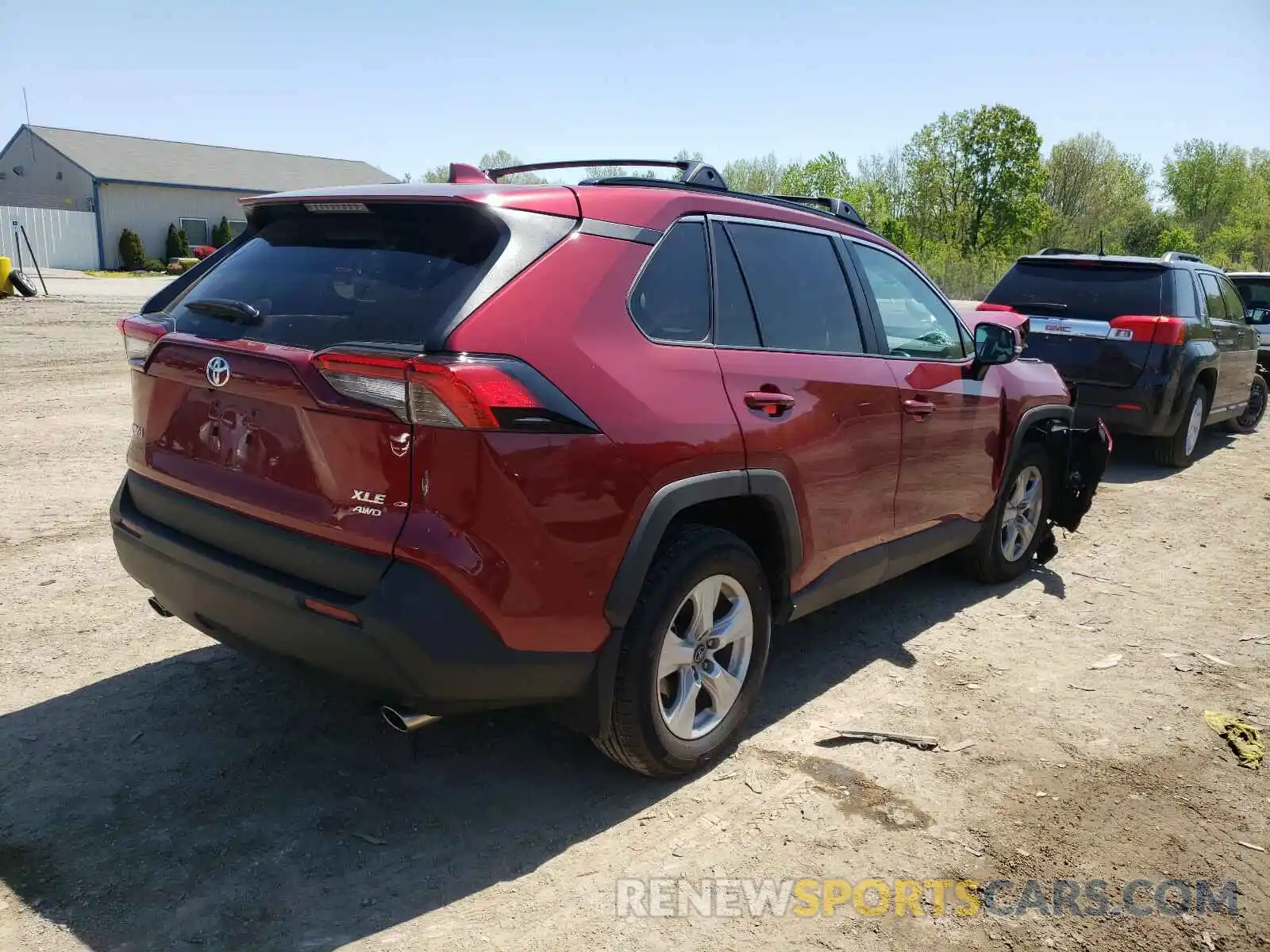 4 Photograph of a damaged car 2T3P1RFV0MC143052 TOYOTA RAV4 2021