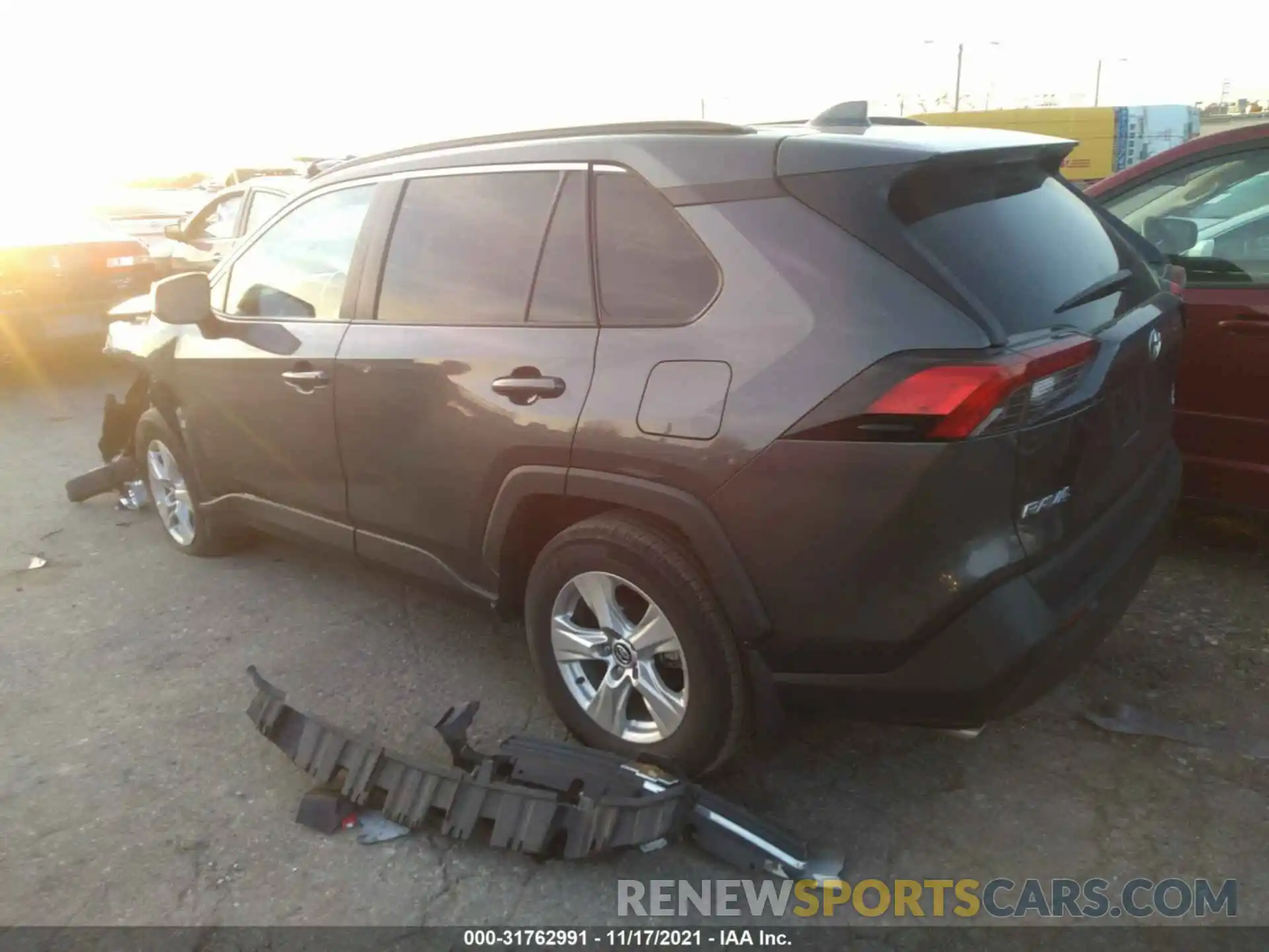 3 Фотография поврежденного автомобиля 2T3P1RFV0MC145237 TOYOTA RAV4 2021