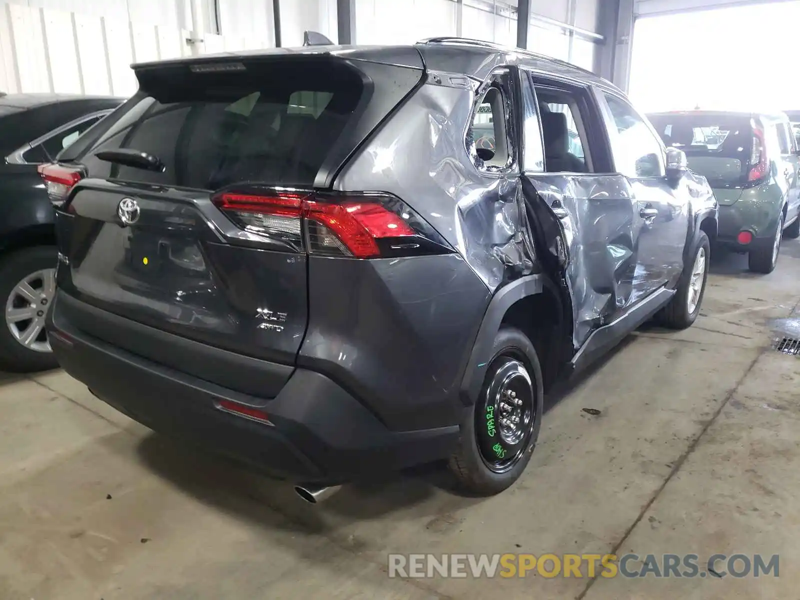 4 Photograph of a damaged car 2T3P1RFV0MC150566 TOYOTA RAV4 2021