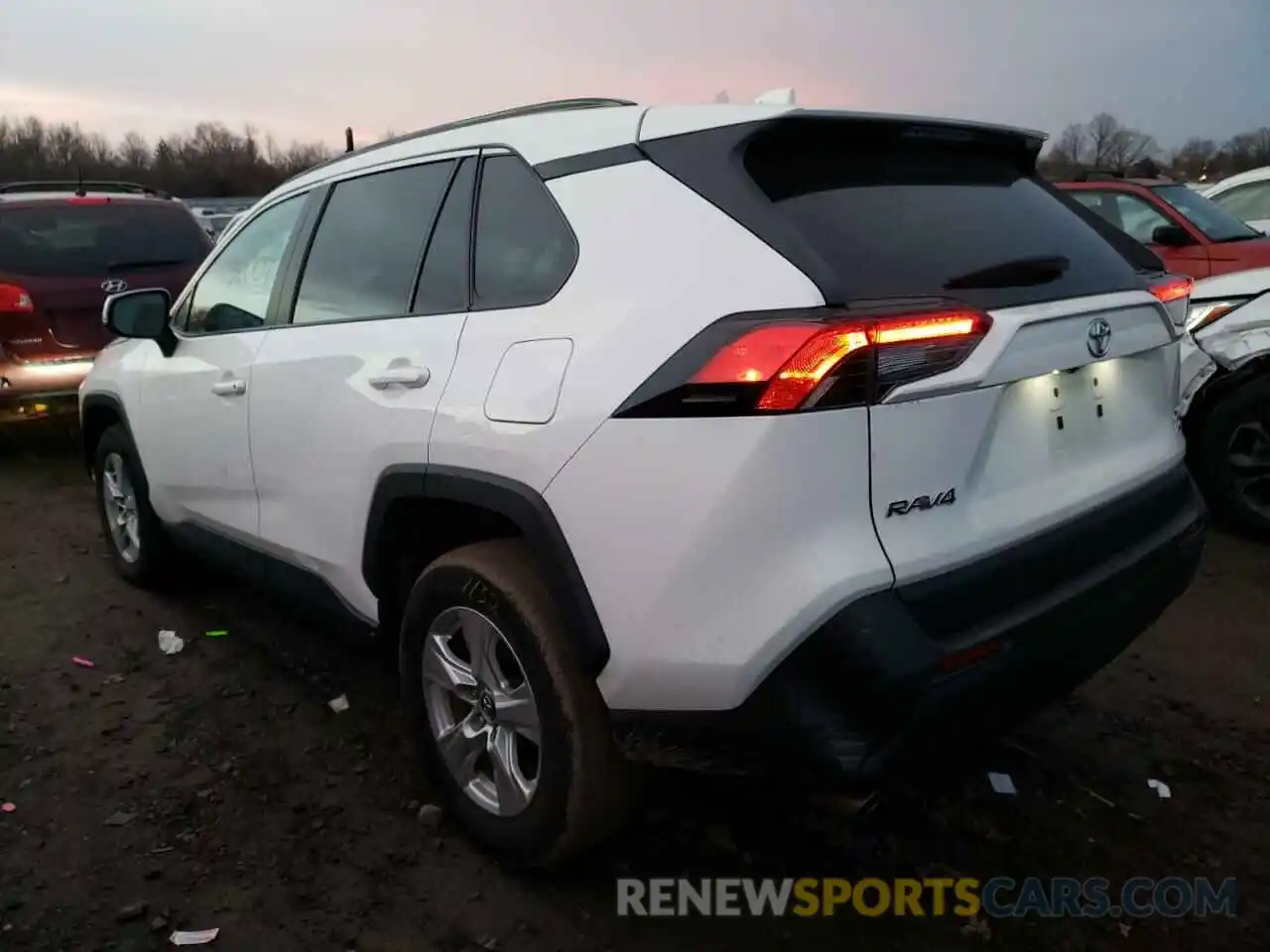 3 Photograph of a damaged car 2T3P1RFV0MC157825 TOYOTA RAV4 2021