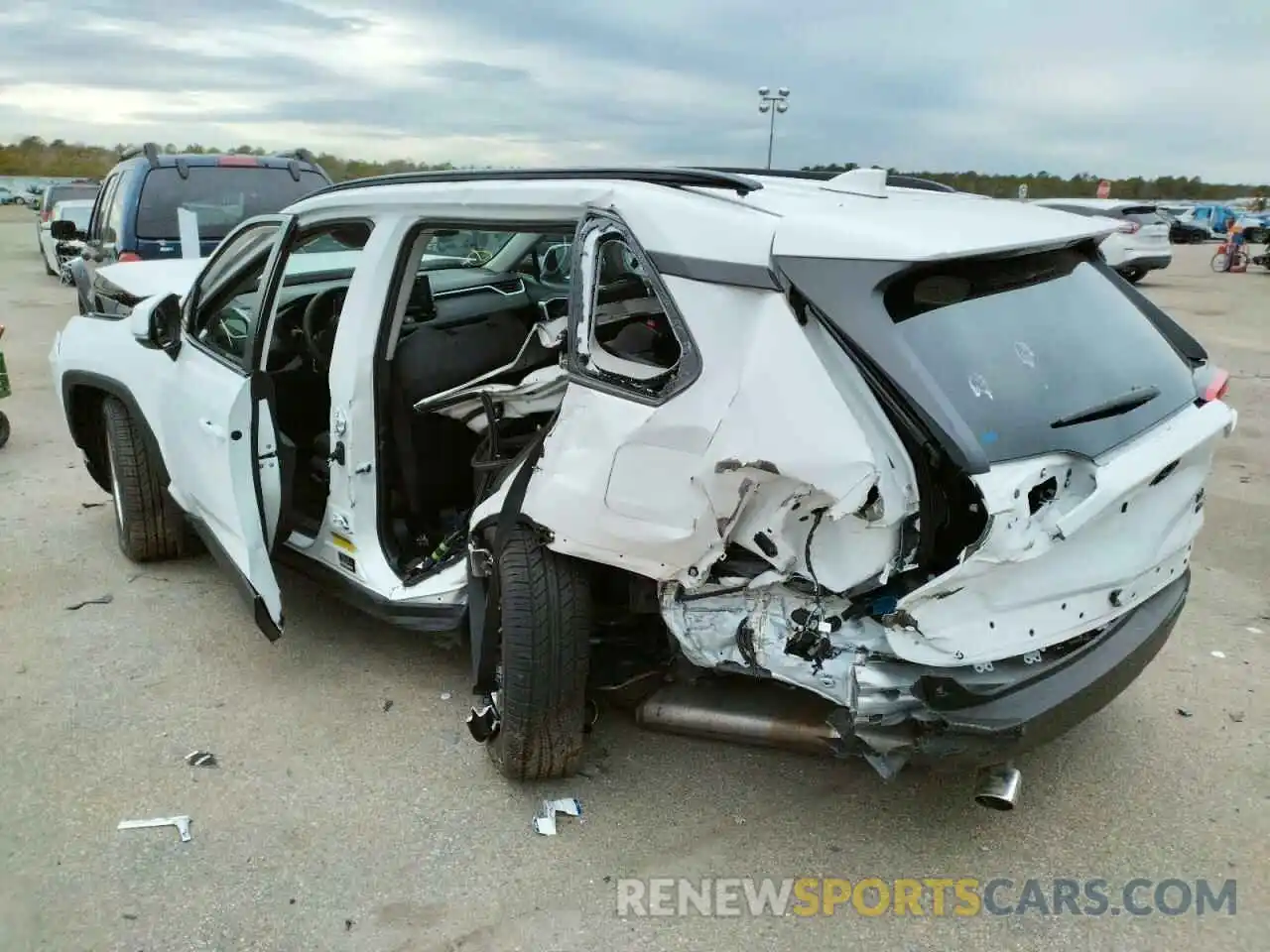 9 Photograph of a damaged car 2T3P1RFV0MC159011 TOYOTA RAV4 2021