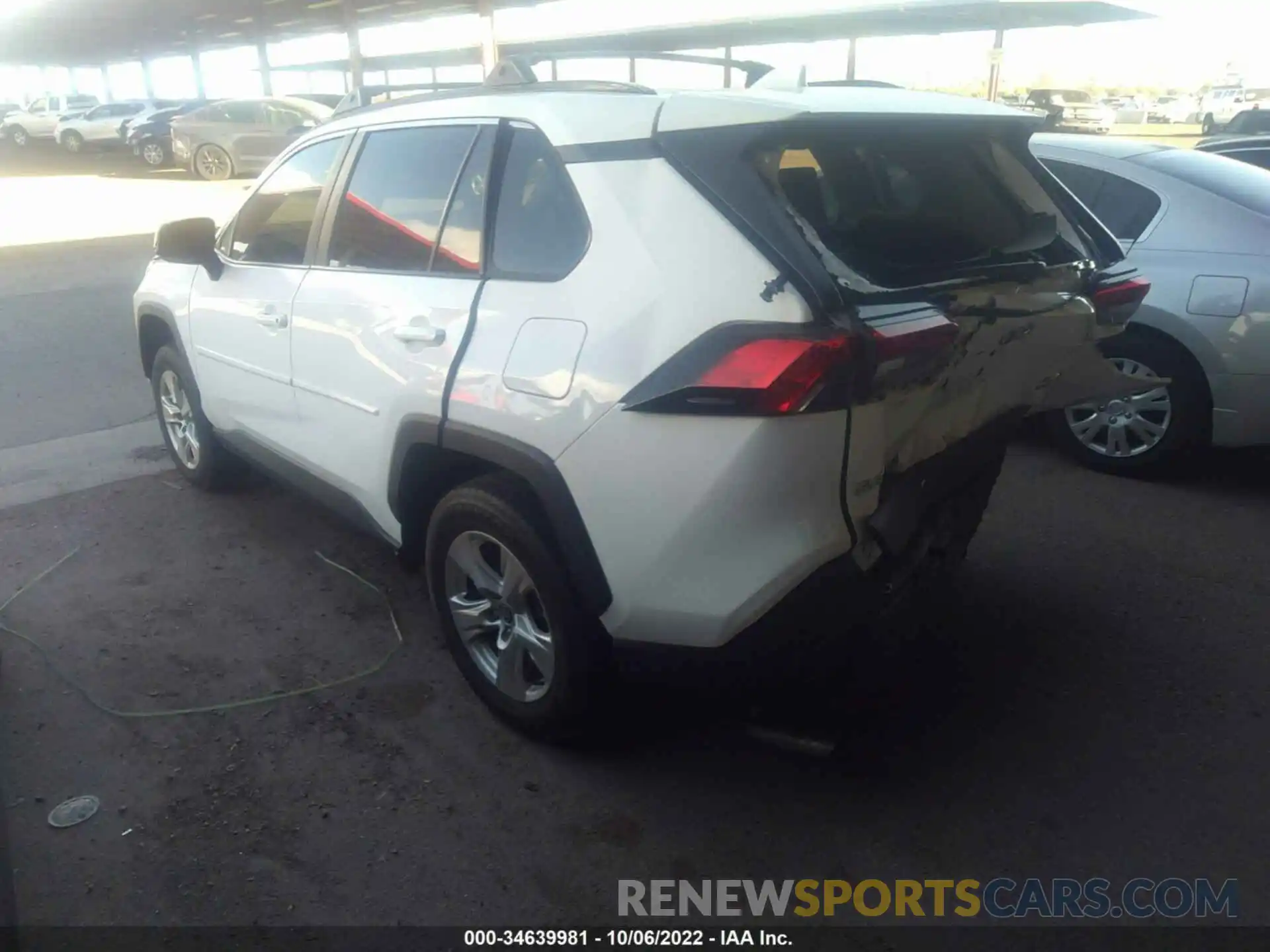 3 Фотография поврежденного автомобиля 2T3P1RFV0MC184166 TOYOTA RAV4 2021