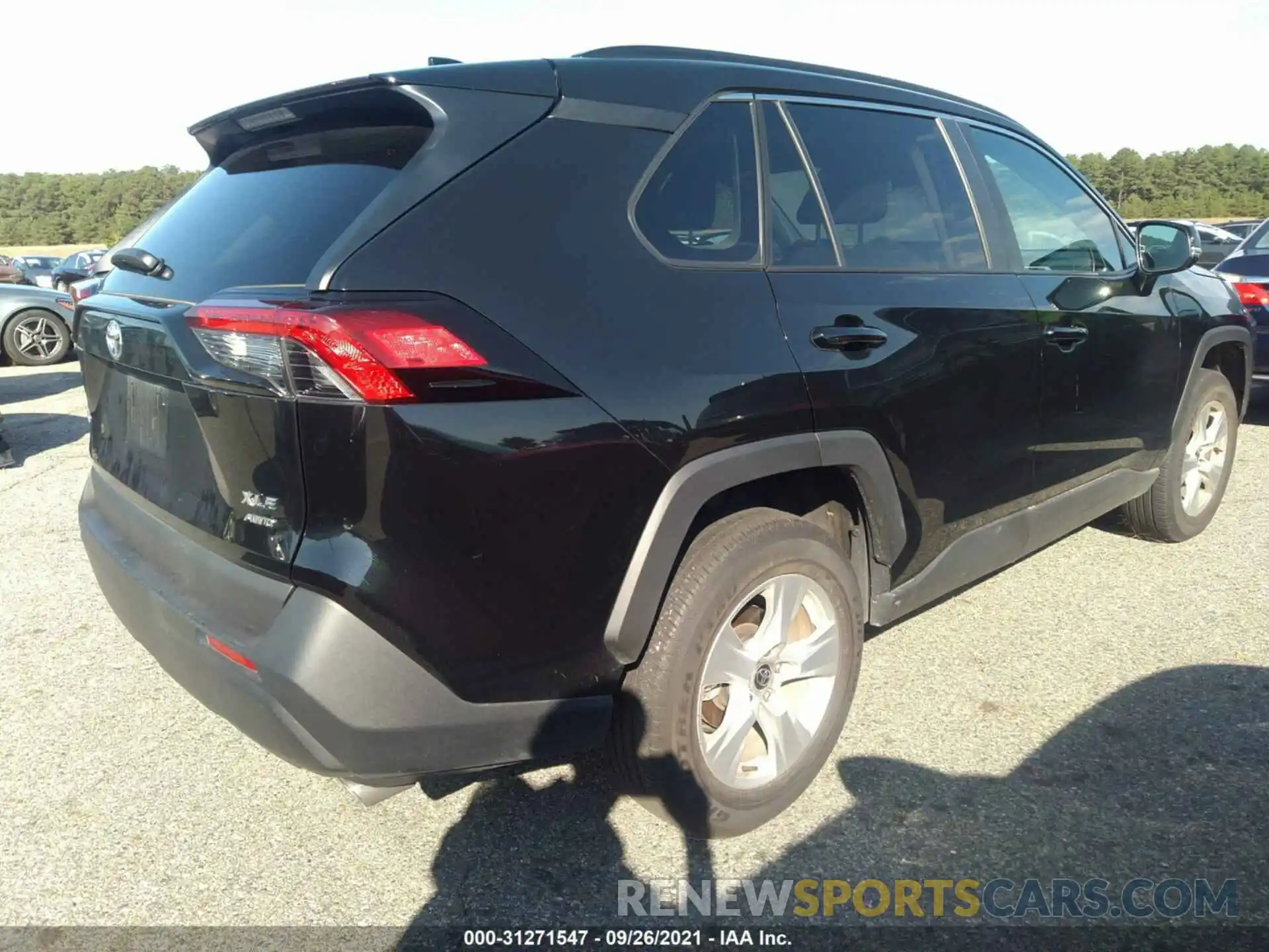 4 Photograph of a damaged car 2T3P1RFV0MC184569 TOYOTA RAV4 2021