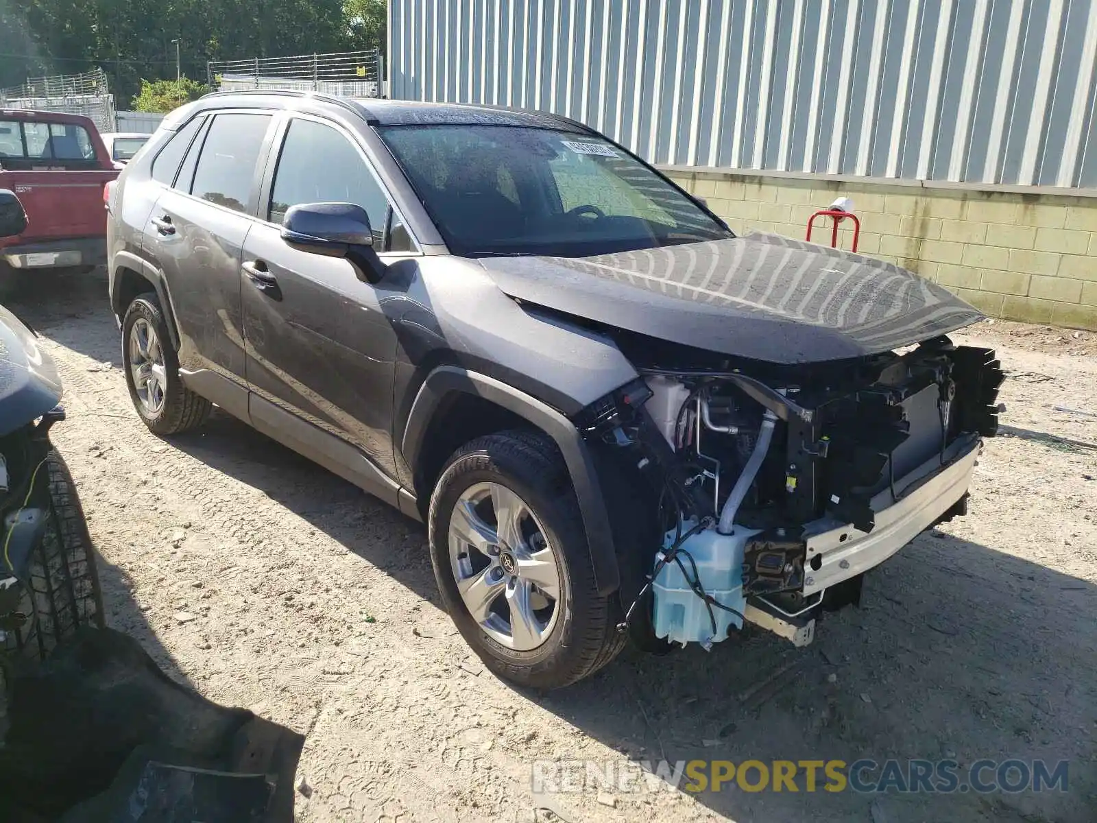 1 Photograph of a damaged car 2T3P1RFV0MC187603 TOYOTA RAV4 2021