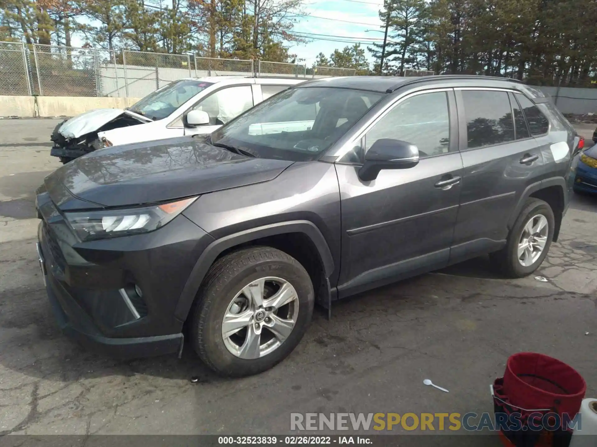 2 Photograph of a damaged car 2T3P1RFV0MC196382 TOYOTA RAV4 2021