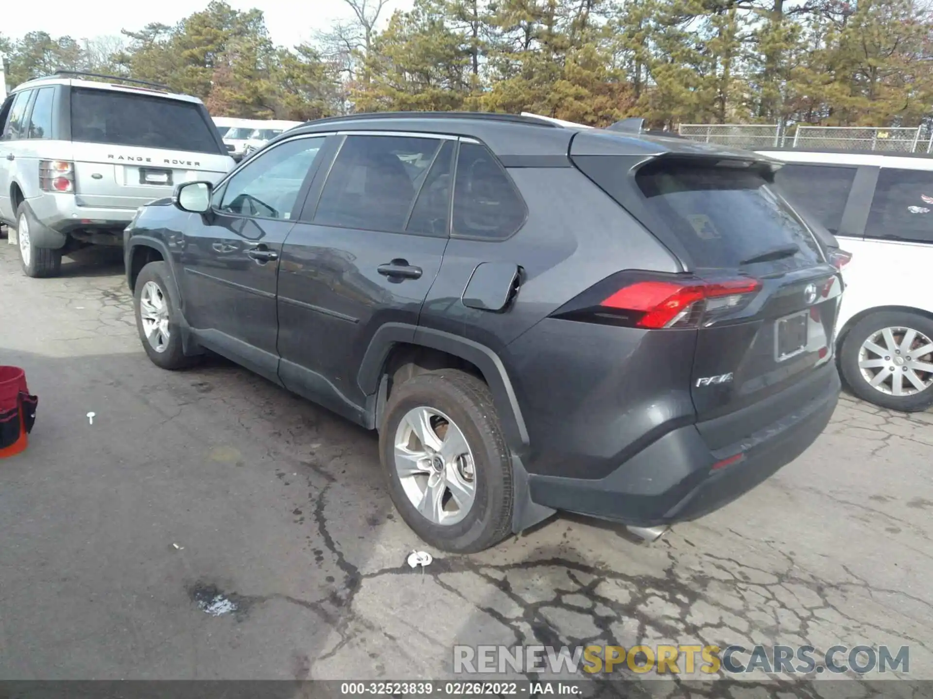 3 Фотография поврежденного автомобиля 2T3P1RFV0MC196382 TOYOTA RAV4 2021