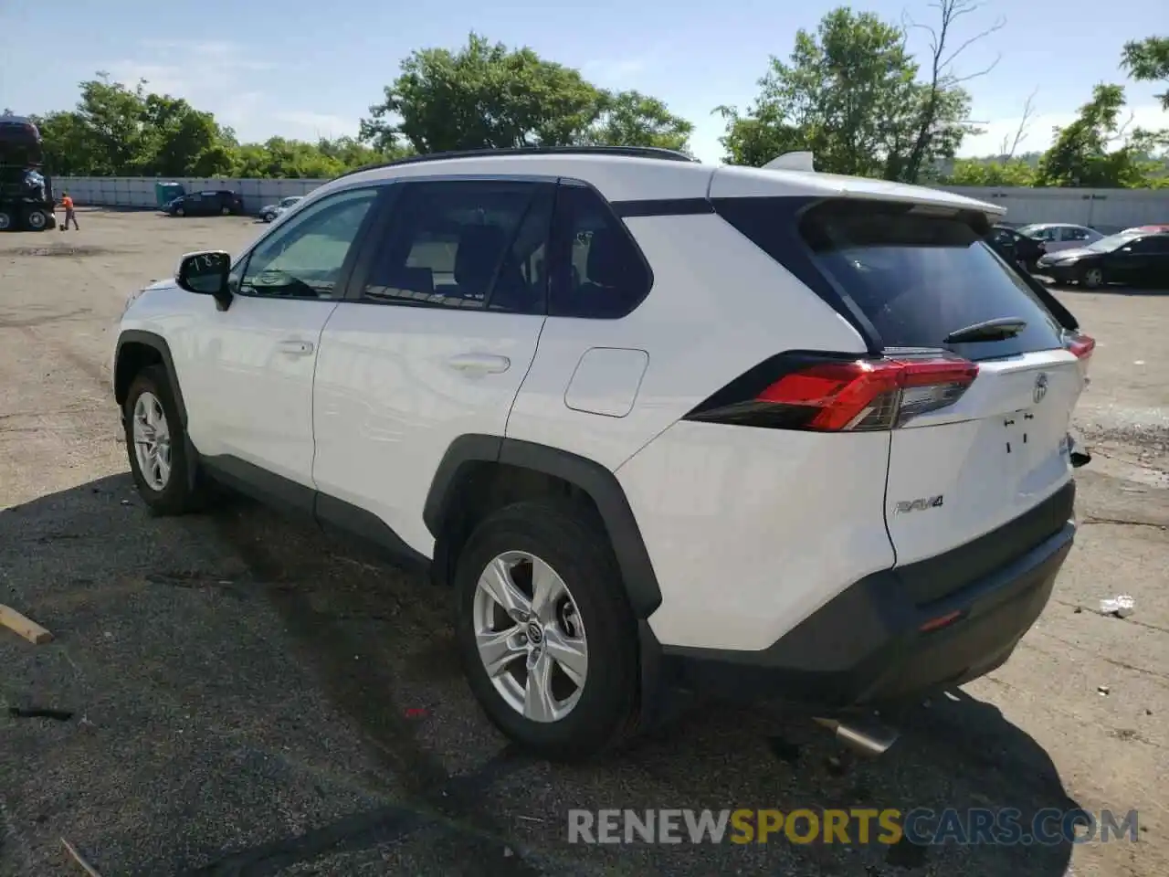 3 Photograph of a damaged car 2T3P1RFV0MC204870 TOYOTA RAV4 2021