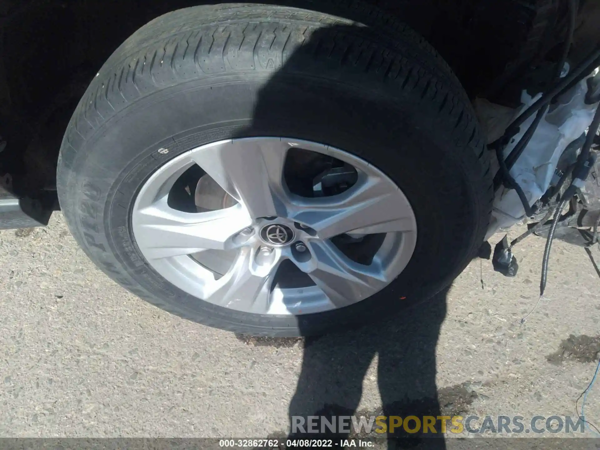 14 Фотография поврежденного автомобиля 2T3P1RFV0MC216260 TOYOTA RAV4 2021