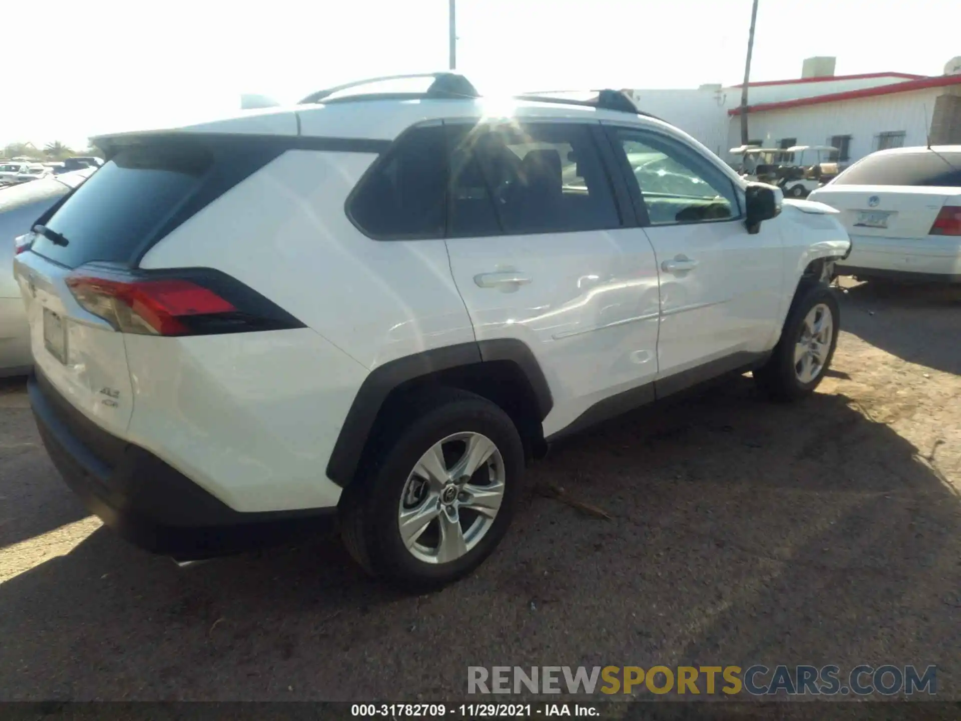 4 Photograph of a damaged car 2T3P1RFV0MC221782 TOYOTA RAV4 2021