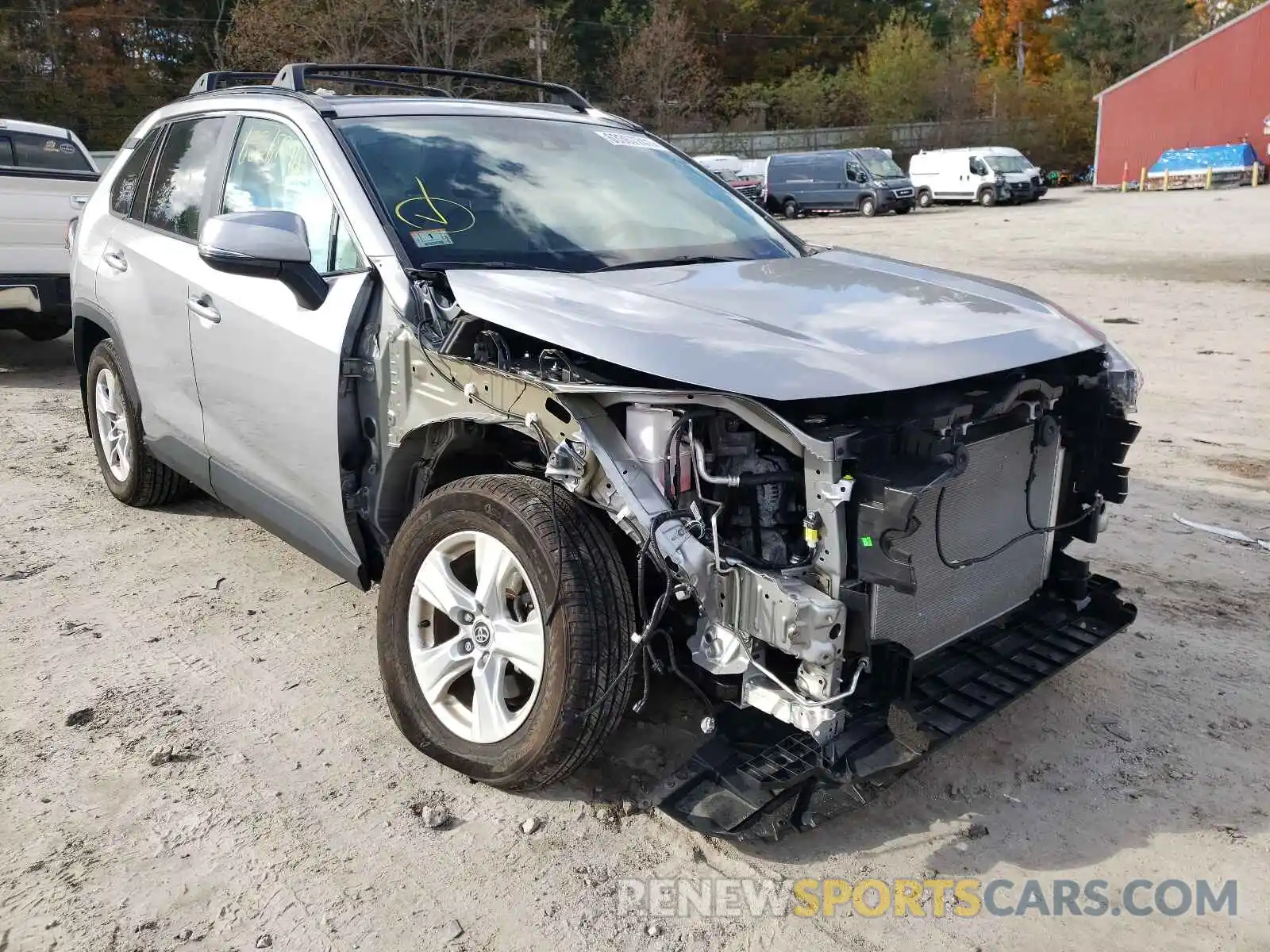 1 Photograph of a damaged car 2T3P1RFV0MW140294 TOYOTA RAV4 2021