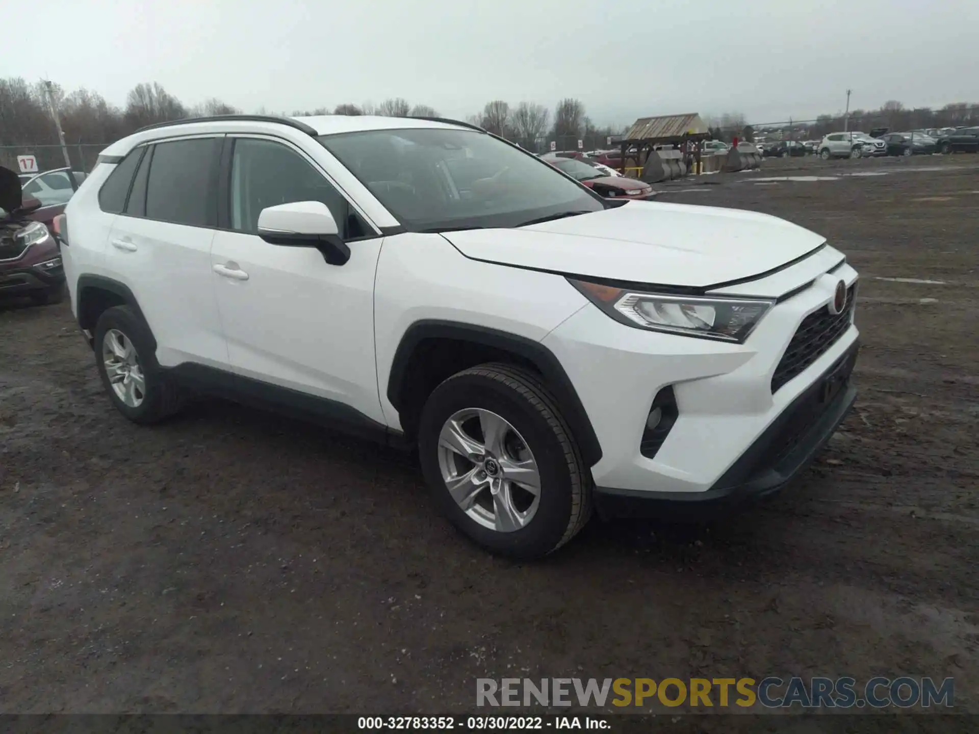 1 Photograph of a damaged car 2T3P1RFV0MW150078 TOYOTA RAV4 2021