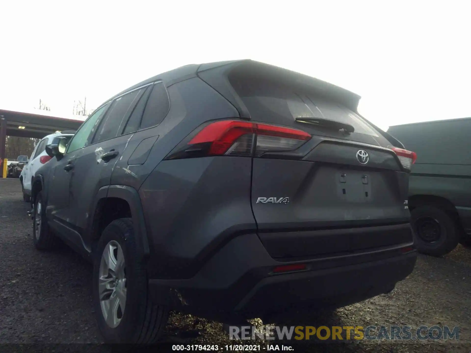 3 Photograph of a damaged car 2T3P1RFV0MW158892 TOYOTA RAV4 2021